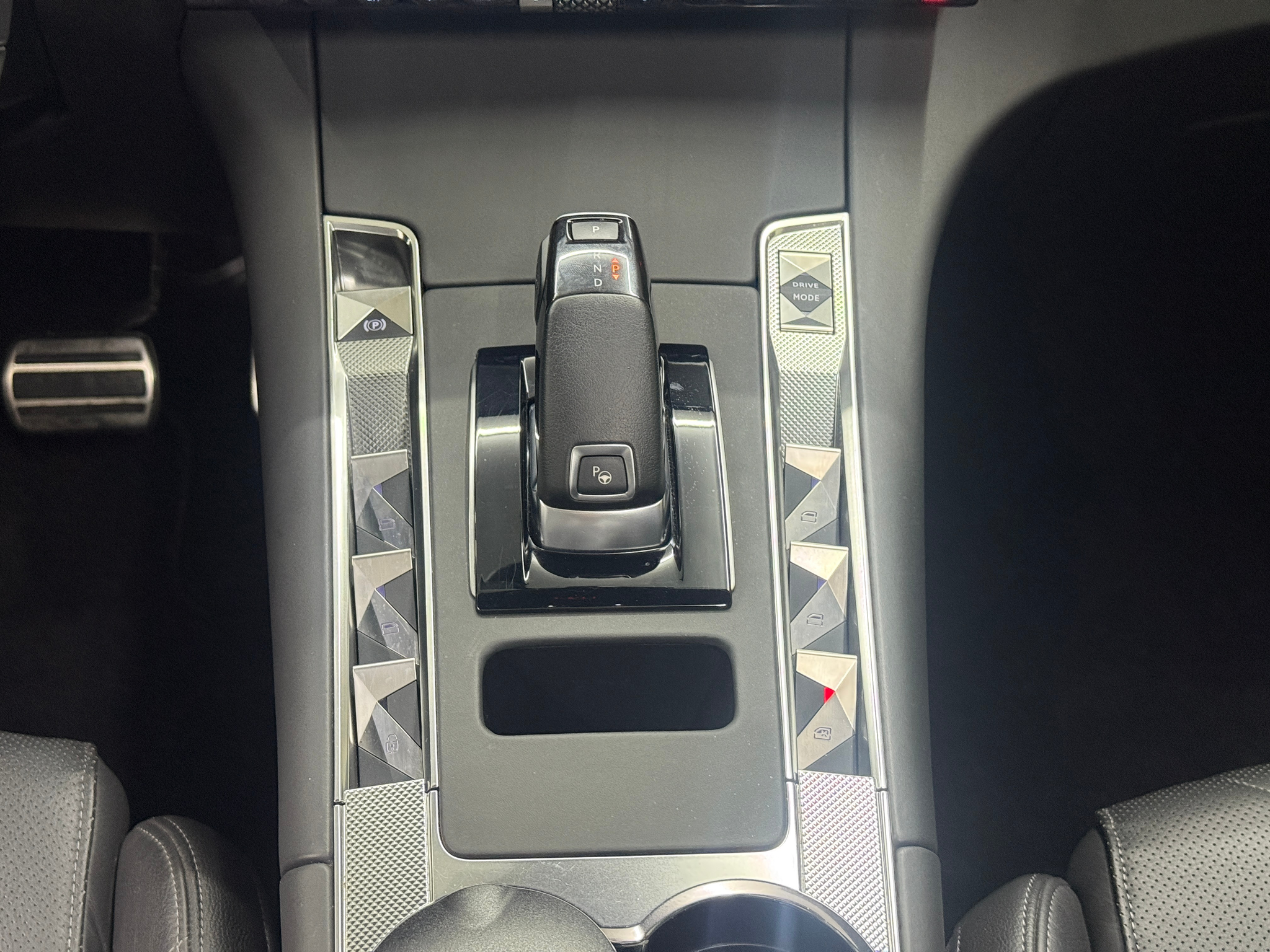 listing desktop thumbnail image 11