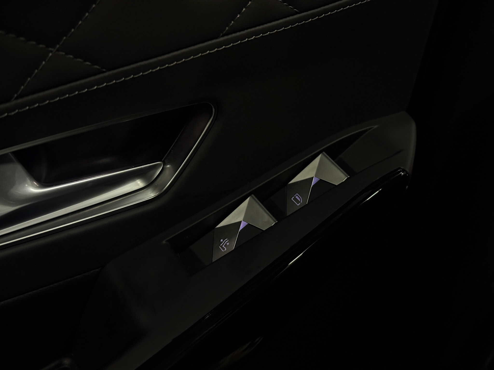 listing desktop thumbnail image 12