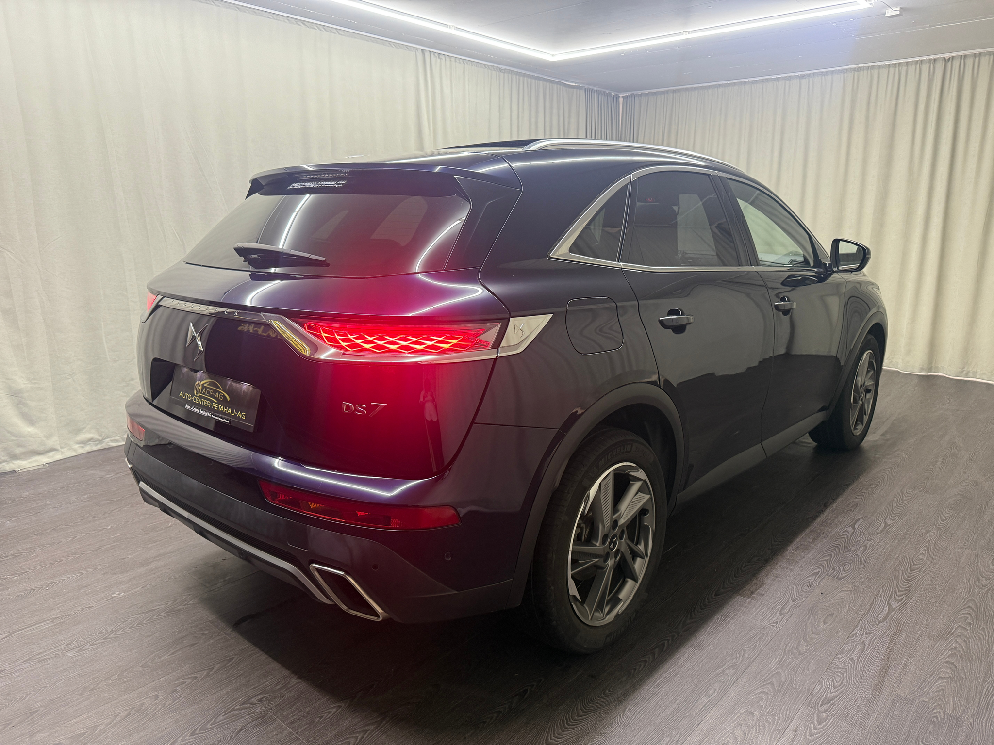 listing desktop thumbnail image 3