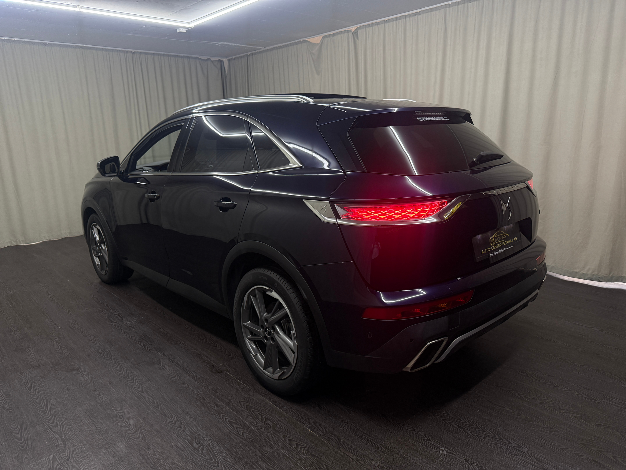 listing desktop thumbnail image 5