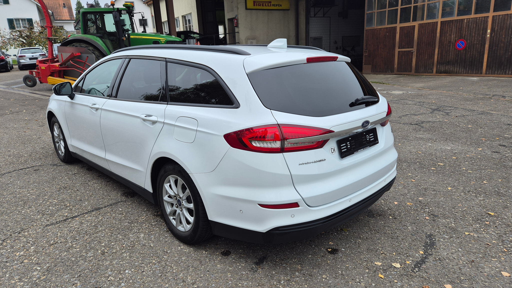 listing desktop thumbnail image 3