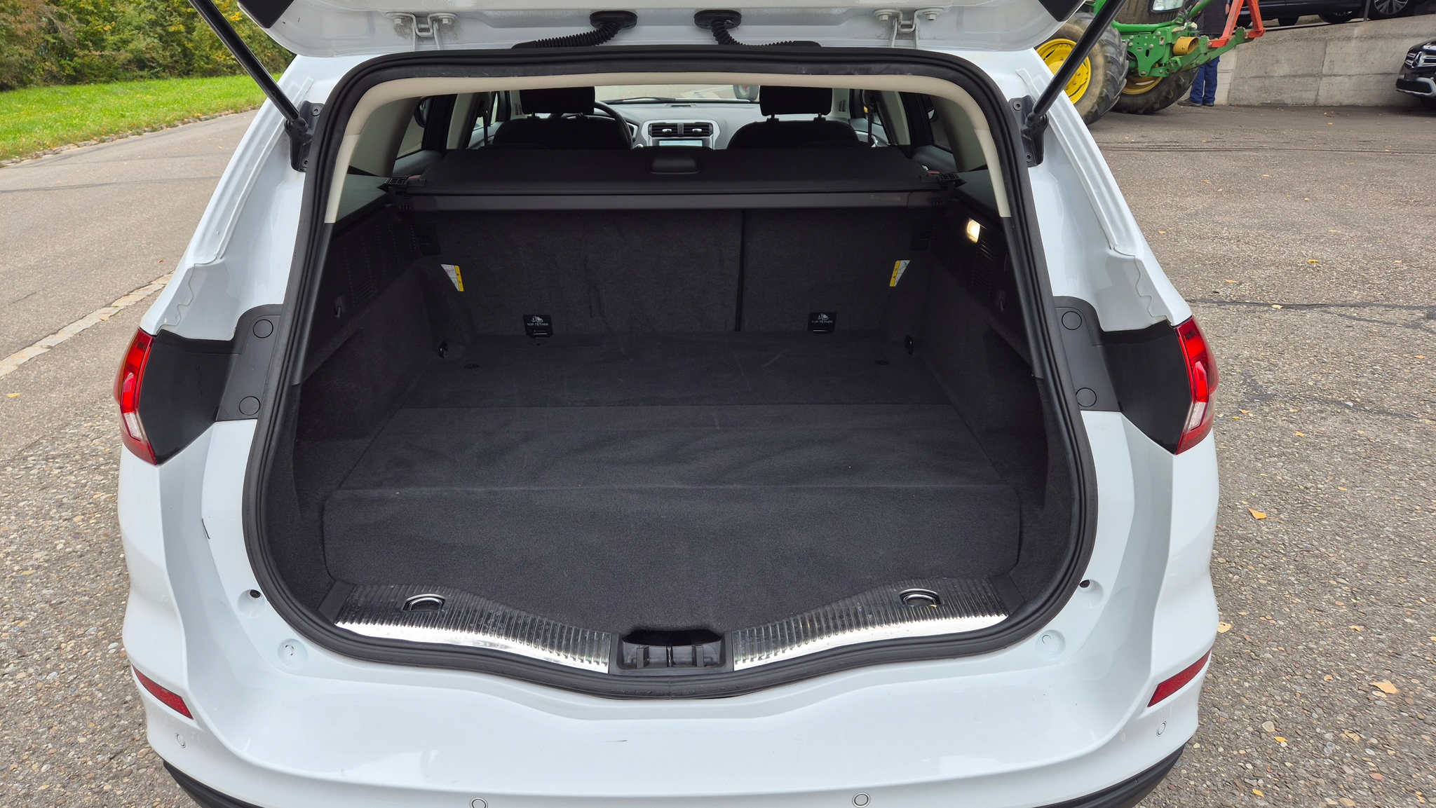 listing desktop thumbnail image 10