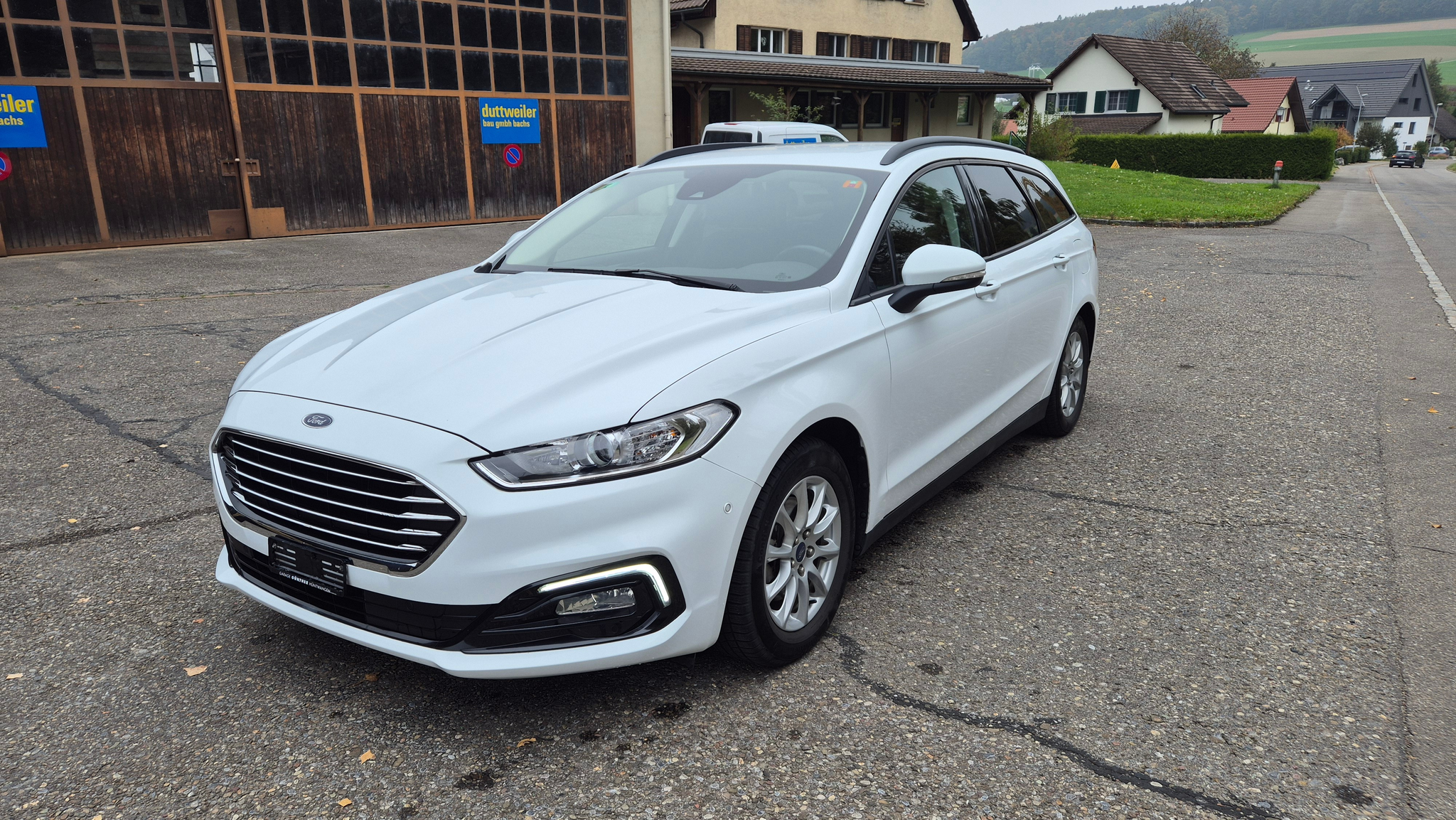 listing desktop thumbnail image 0