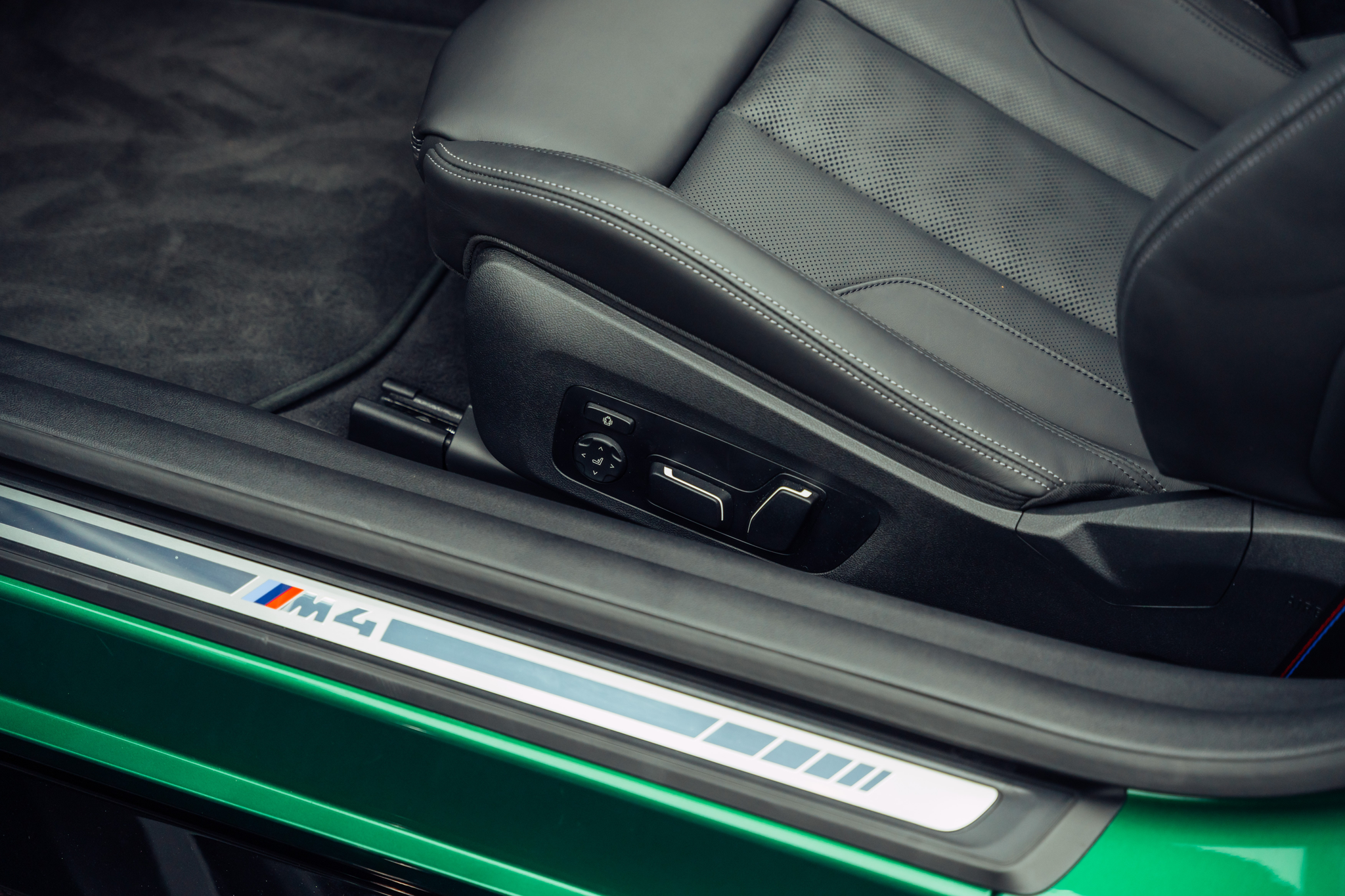 listing desktop thumbnail image 9