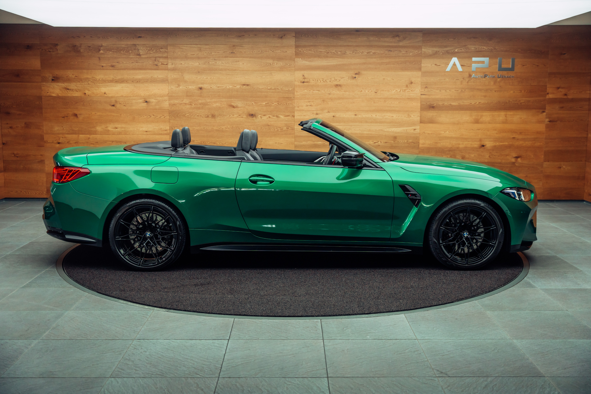 listing desktop thumbnail image 1