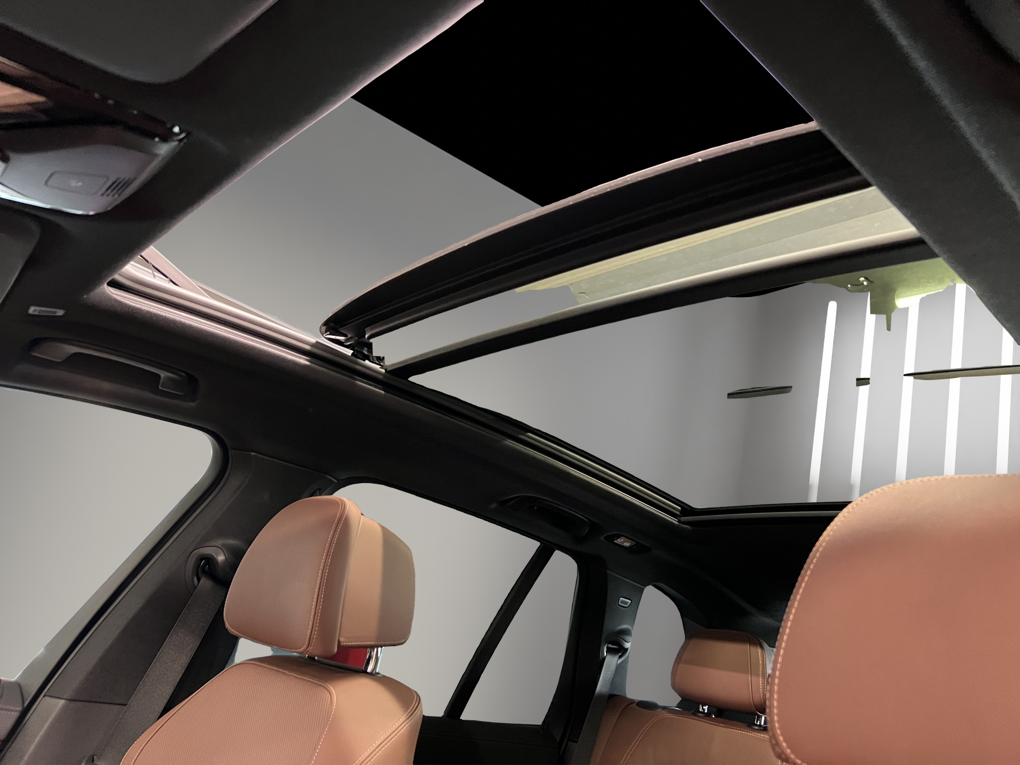 listing desktop thumbnail image 17