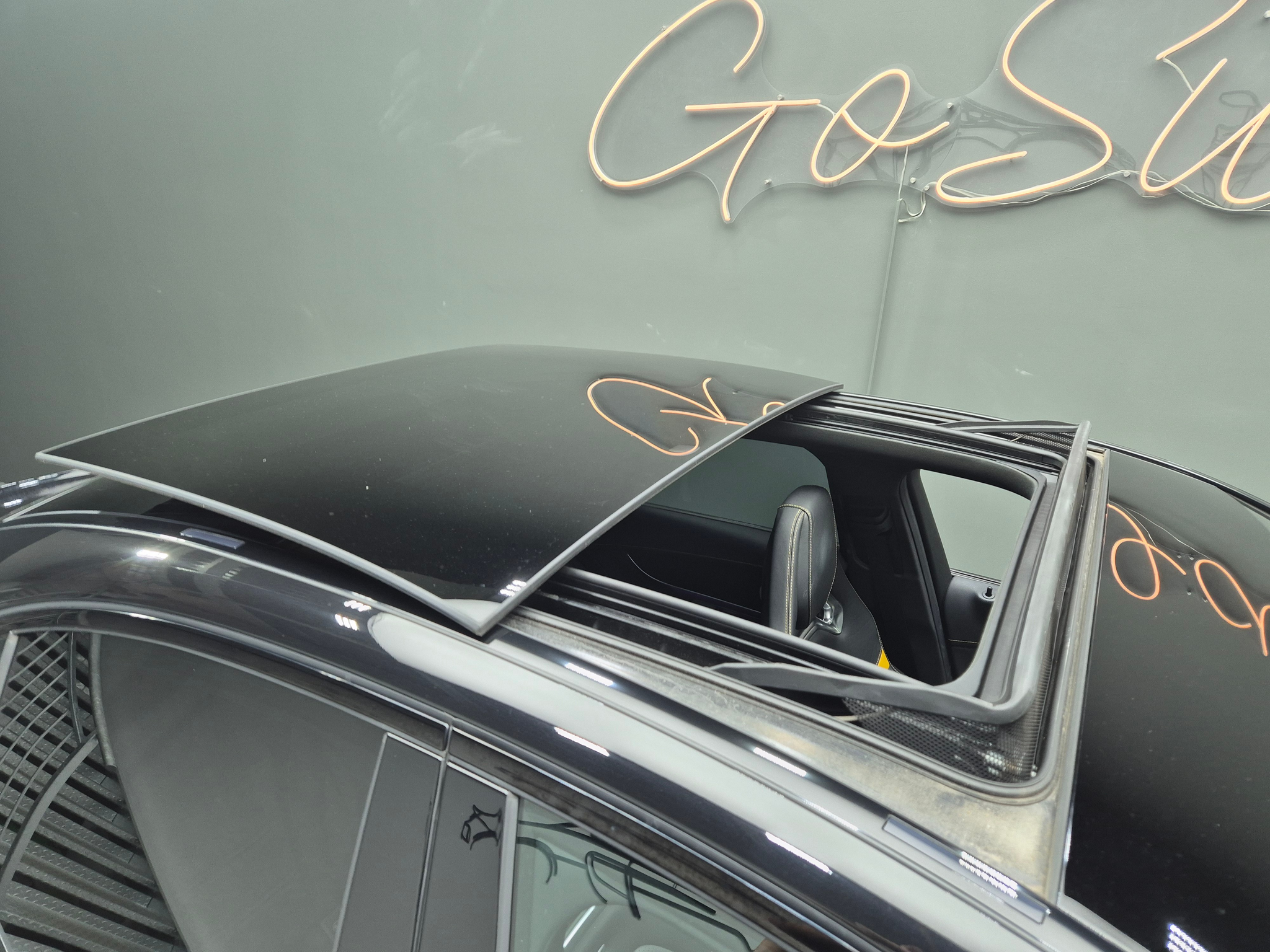 listing desktop thumbnail image 9