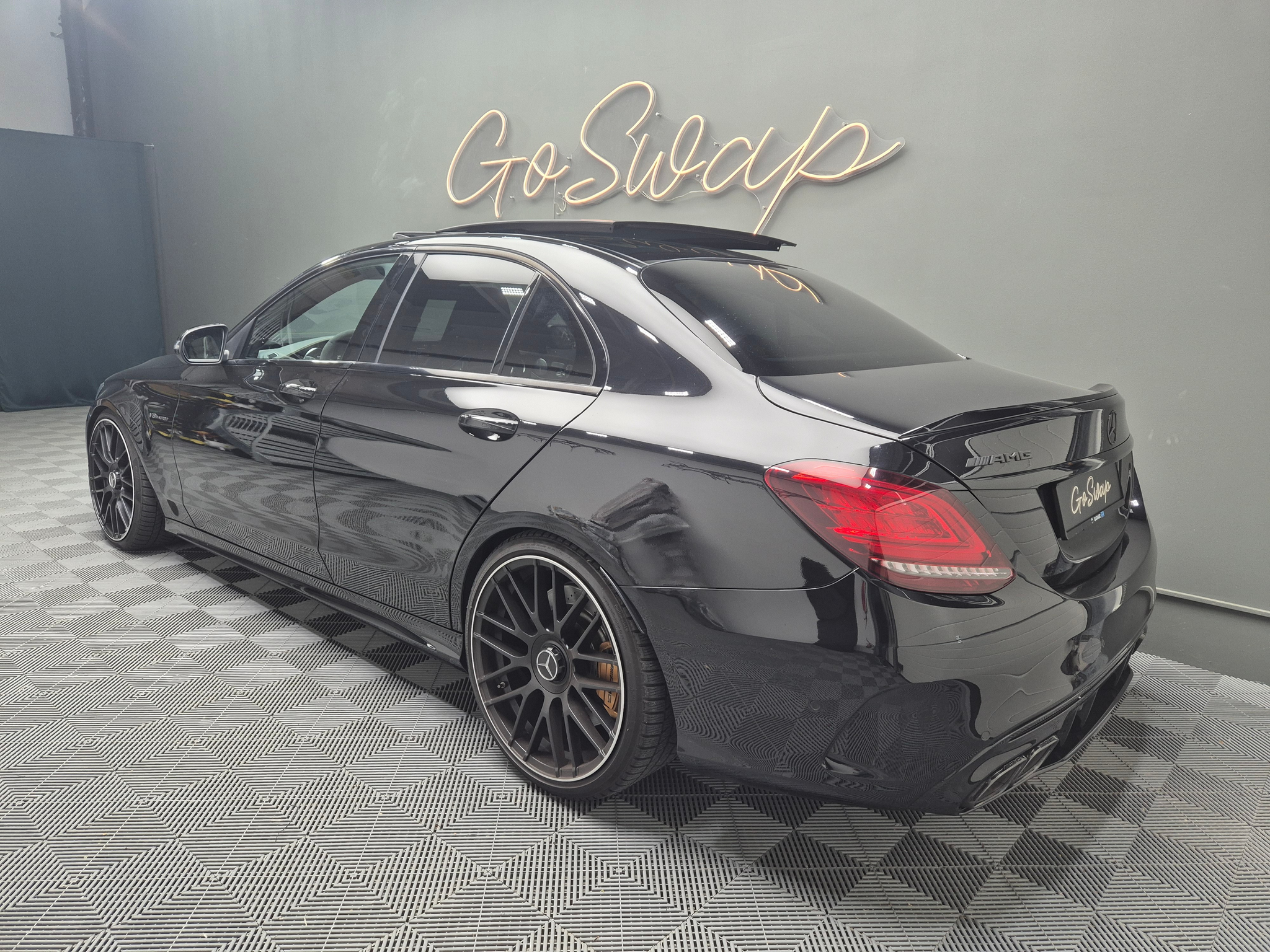 listing desktop thumbnail image 8