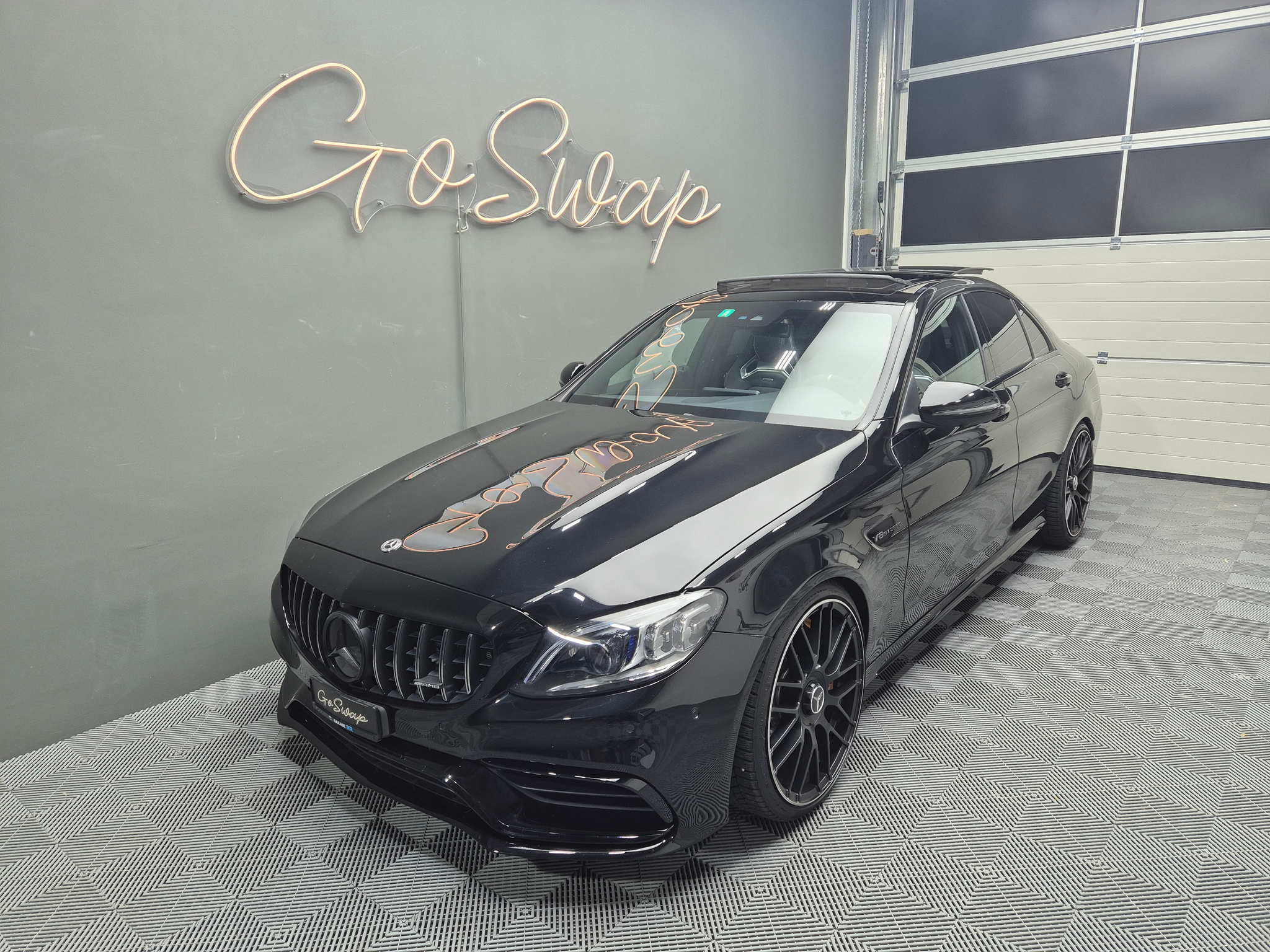 listing desktop thumbnail image 6