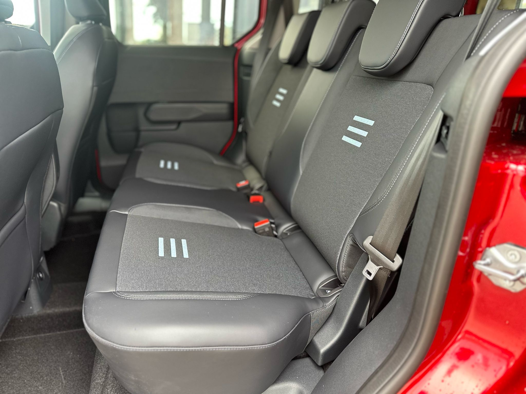 listing desktop thumbnail image 9