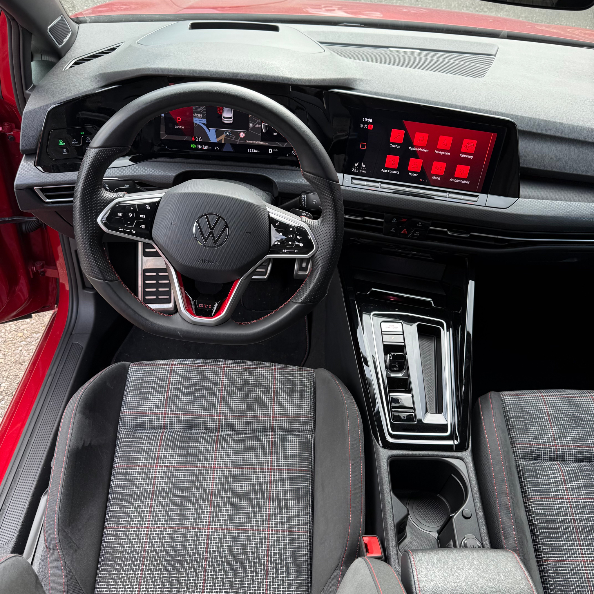 listing desktop thumbnail image 16