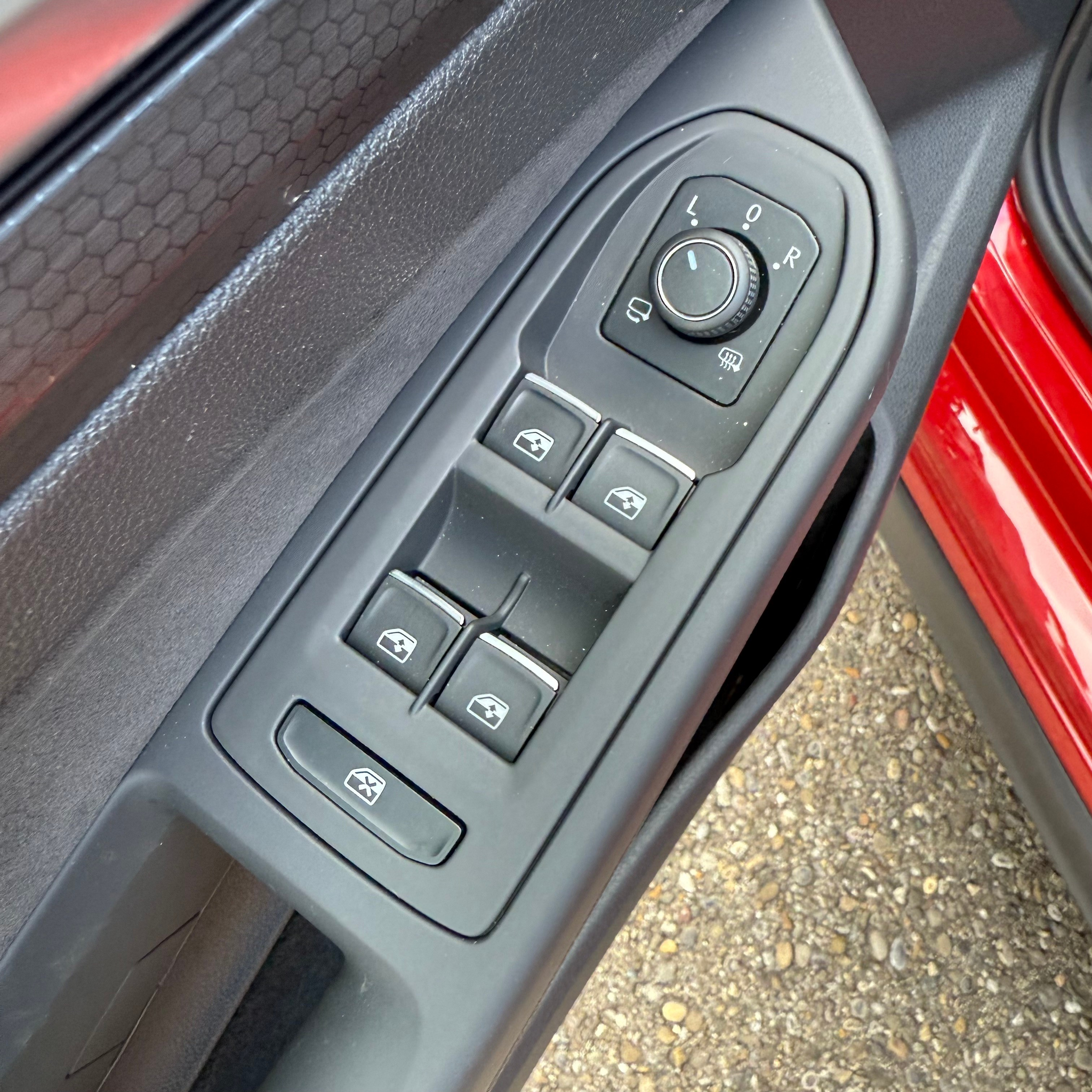 listing desktop thumbnail image 26