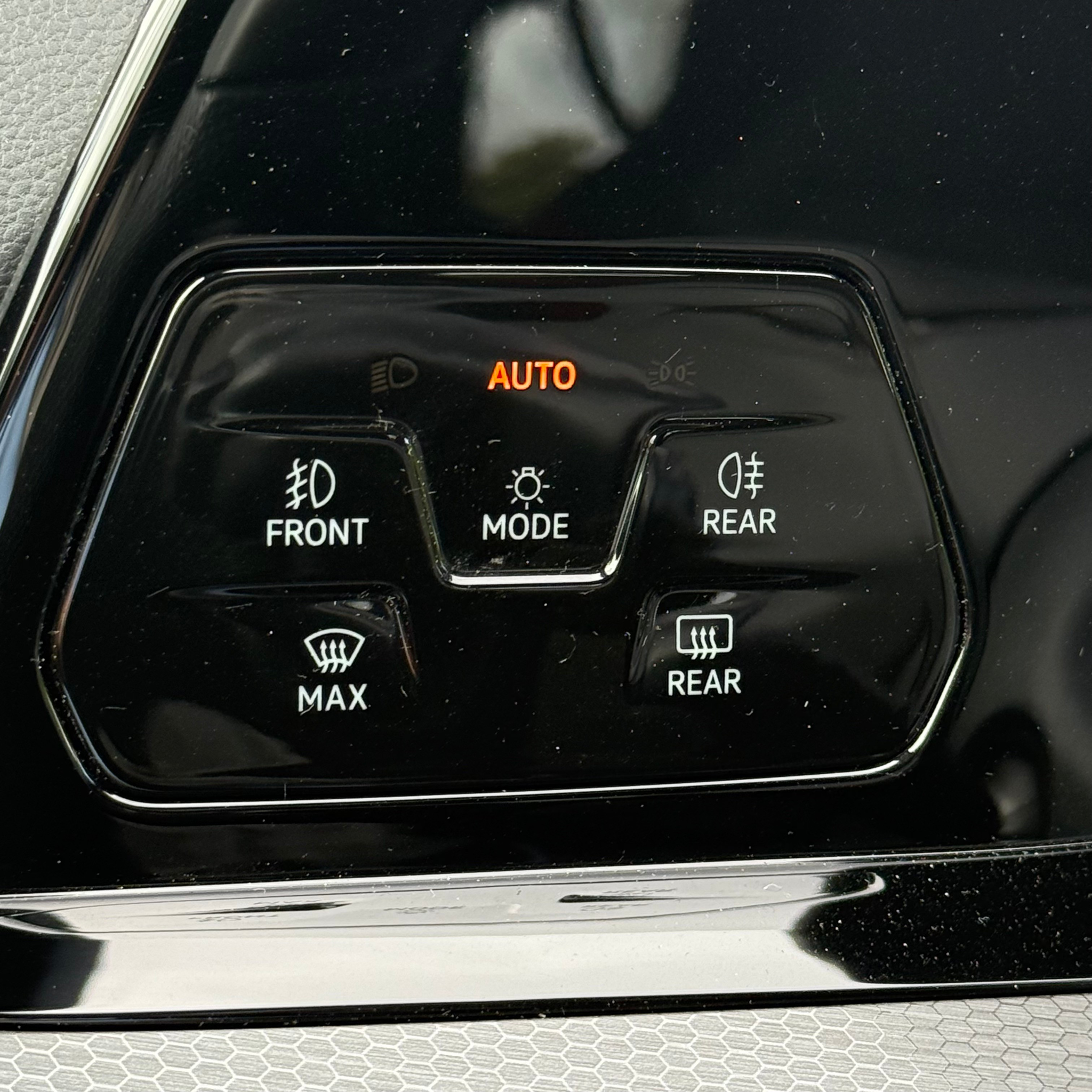 listing desktop thumbnail image 25