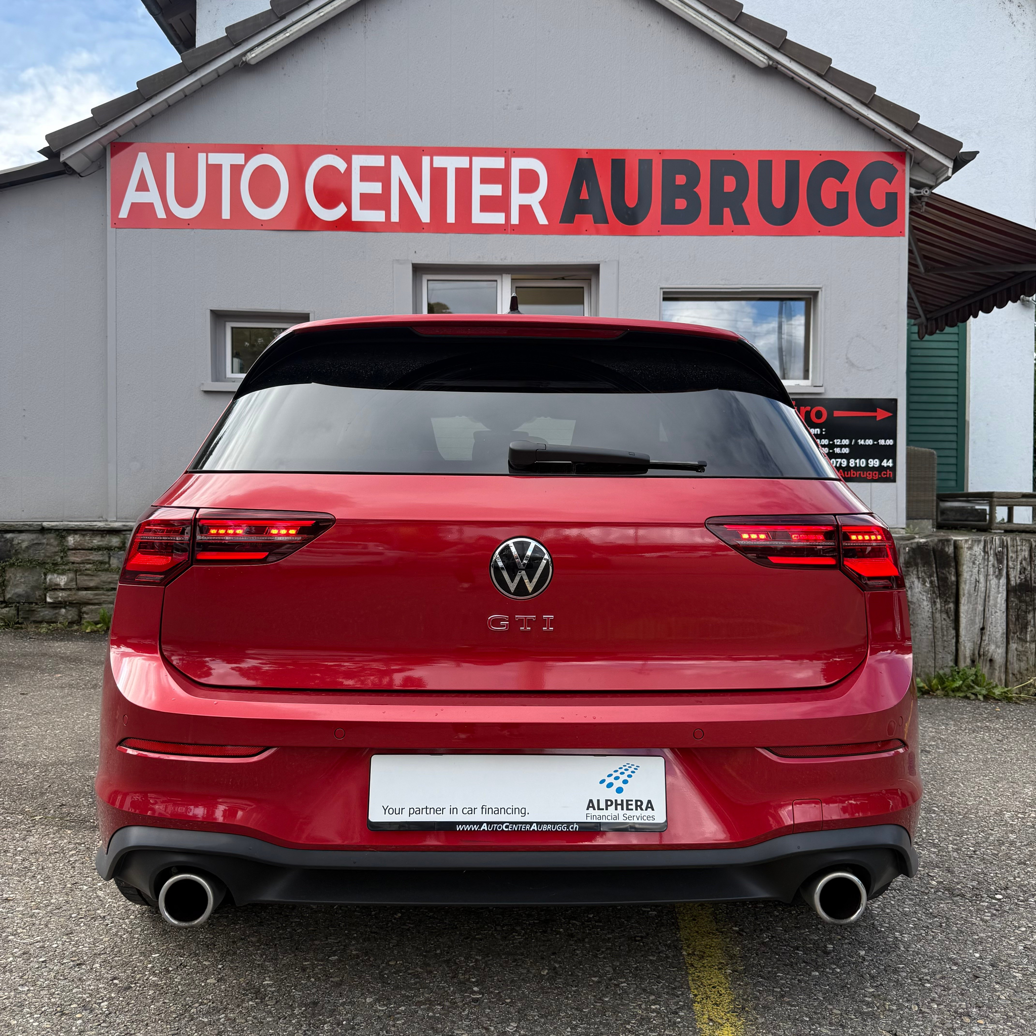 listing desktop thumbnail image 8