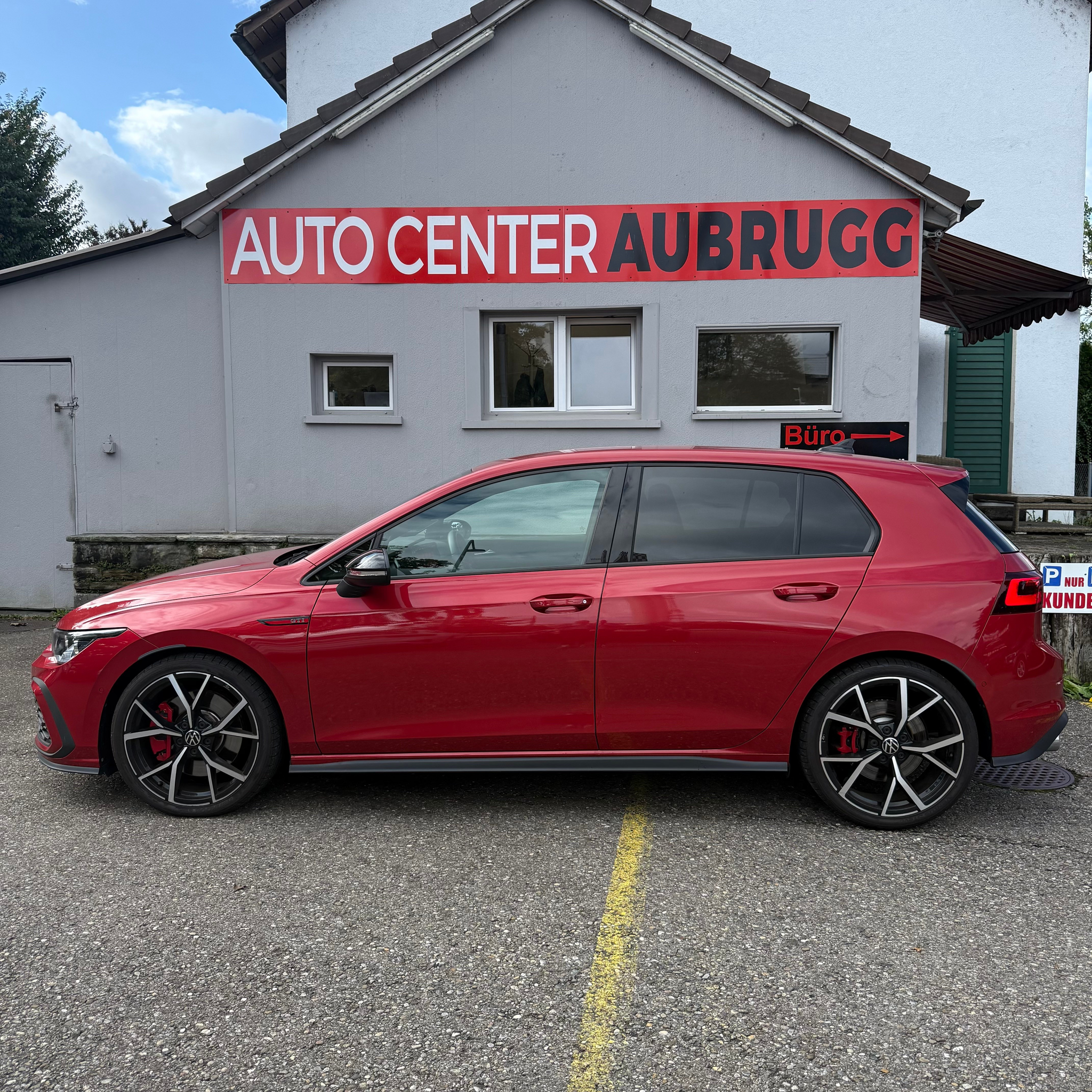 listing desktop thumbnail image 9