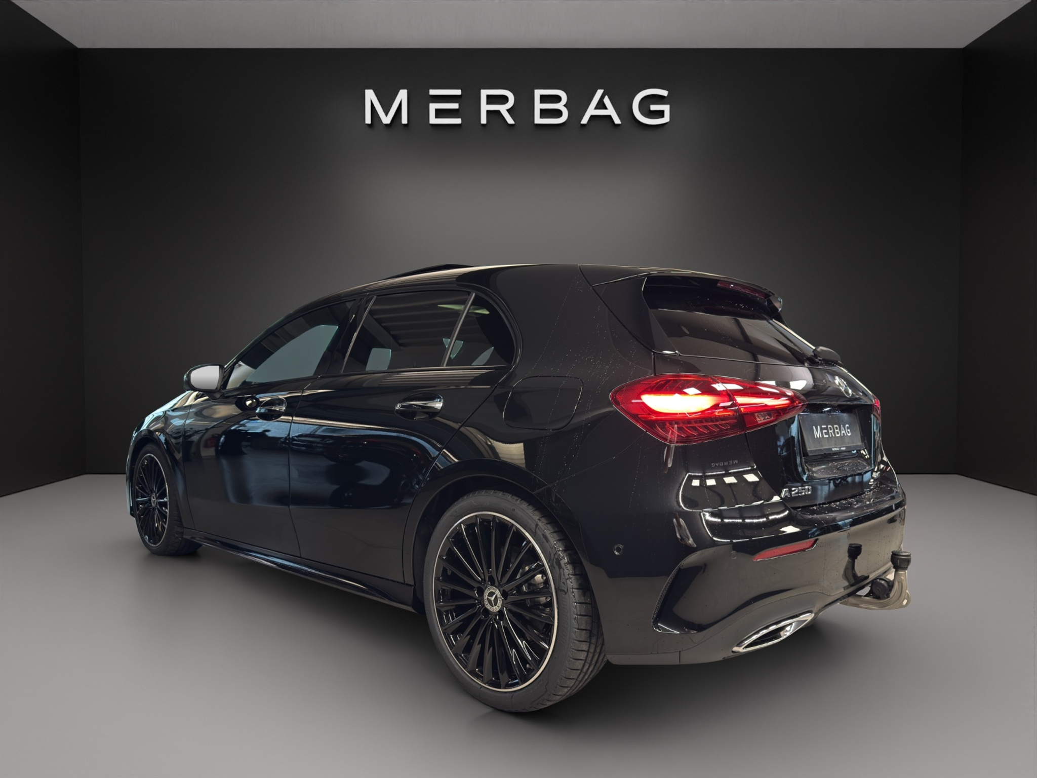 listing desktop thumbnail image 3