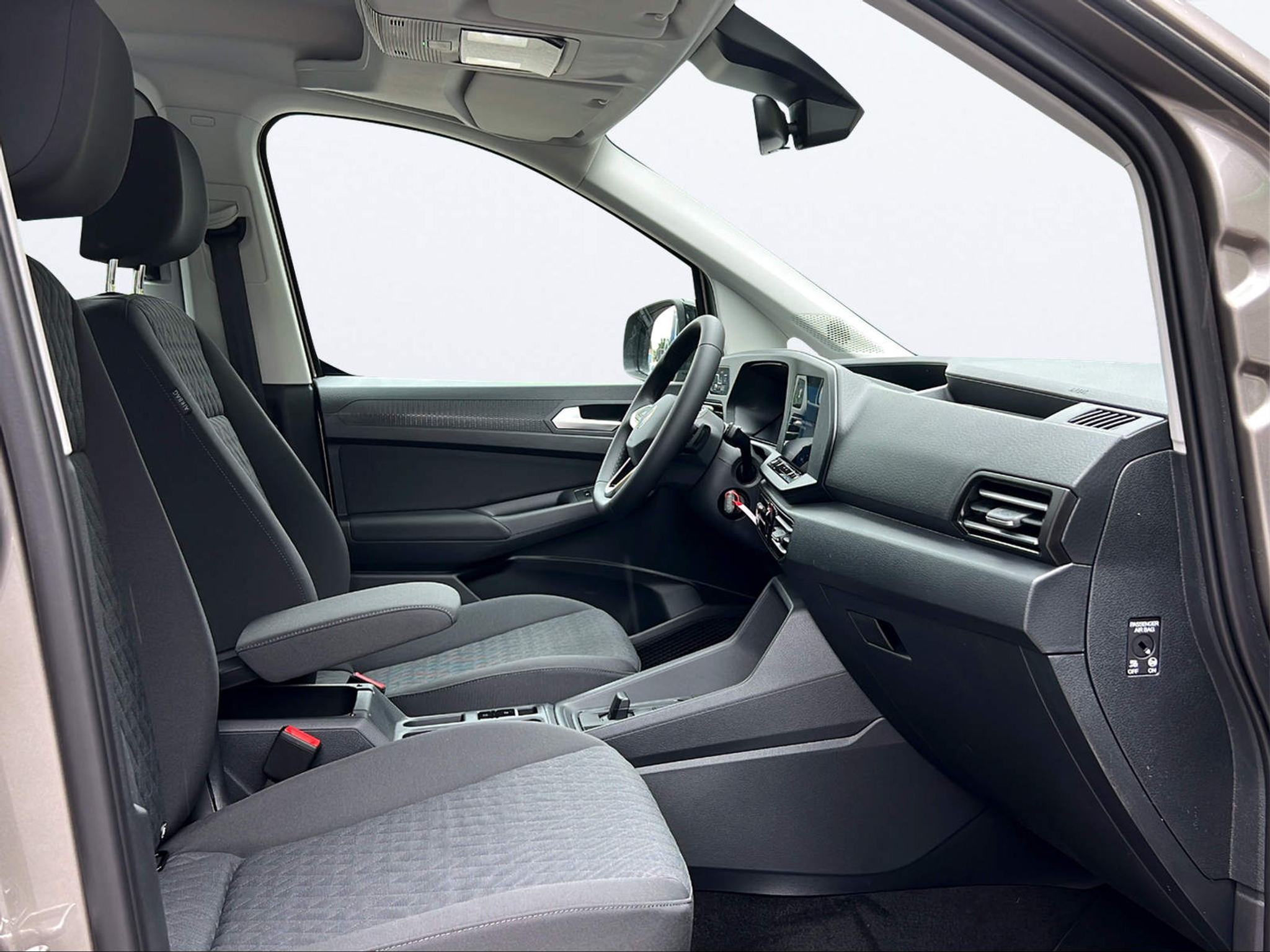 listing desktop thumbnail image 15