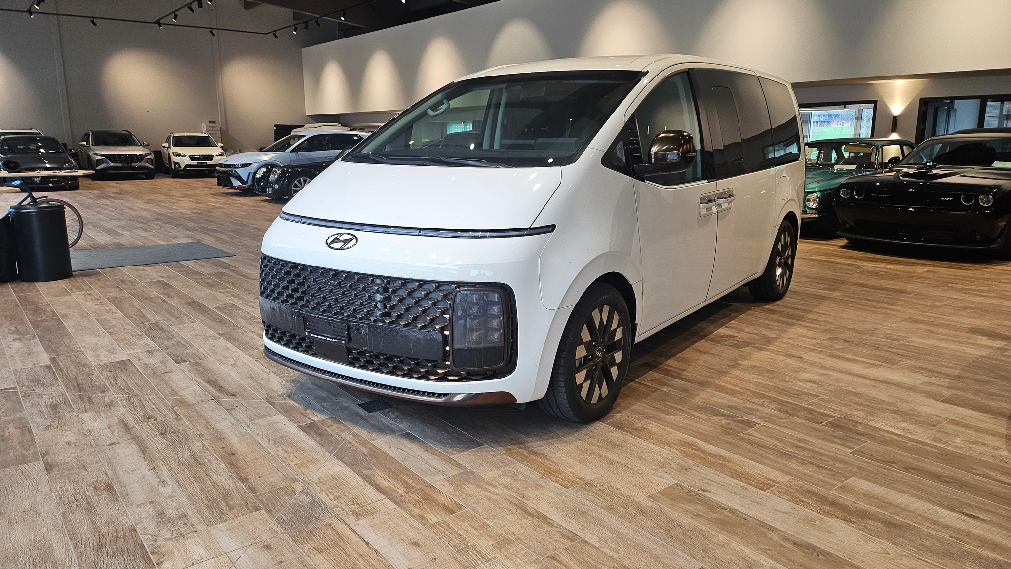 car-image-0
