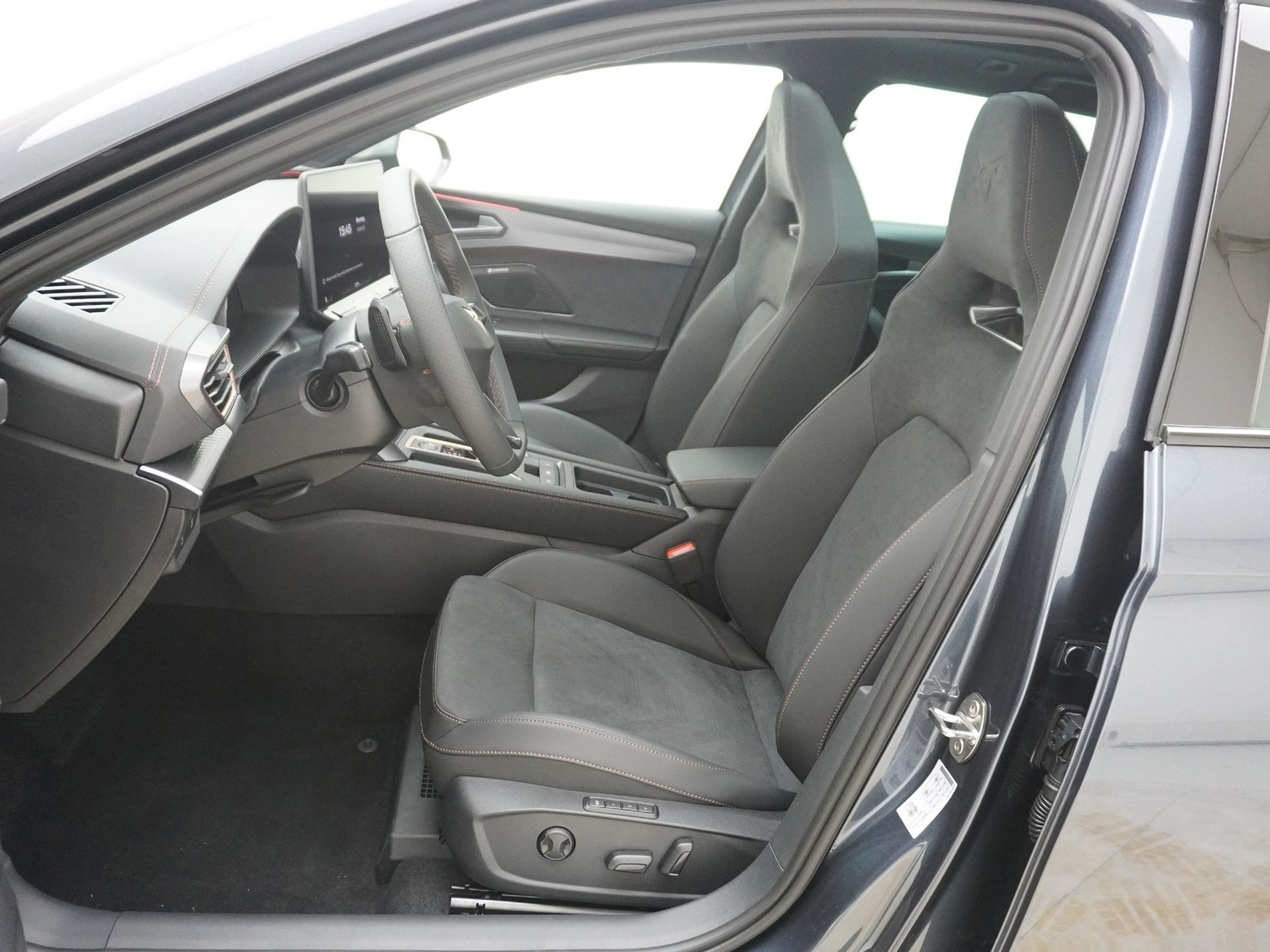 listing desktop thumbnail image 12