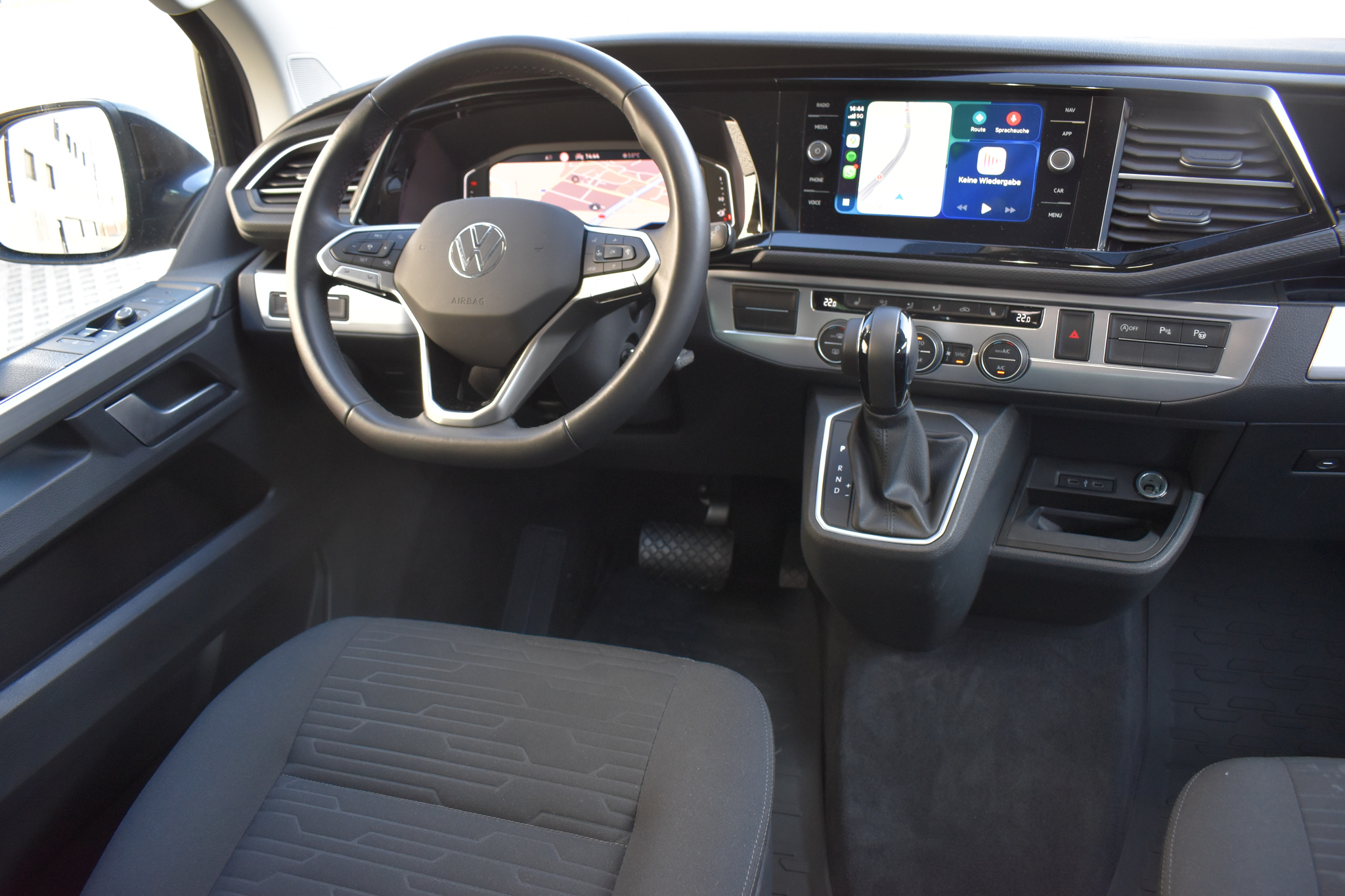 listing desktop thumbnail image 11