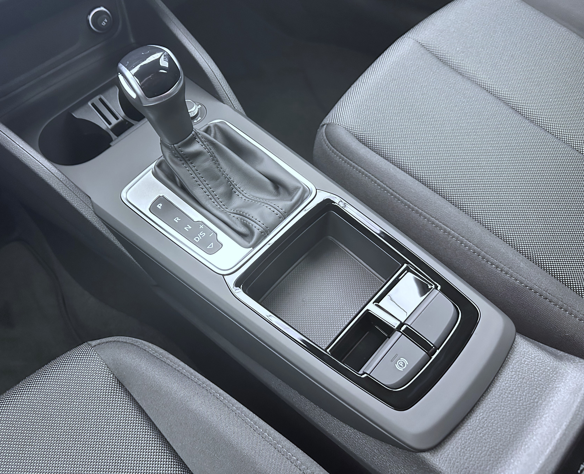 listing desktop thumbnail image 11