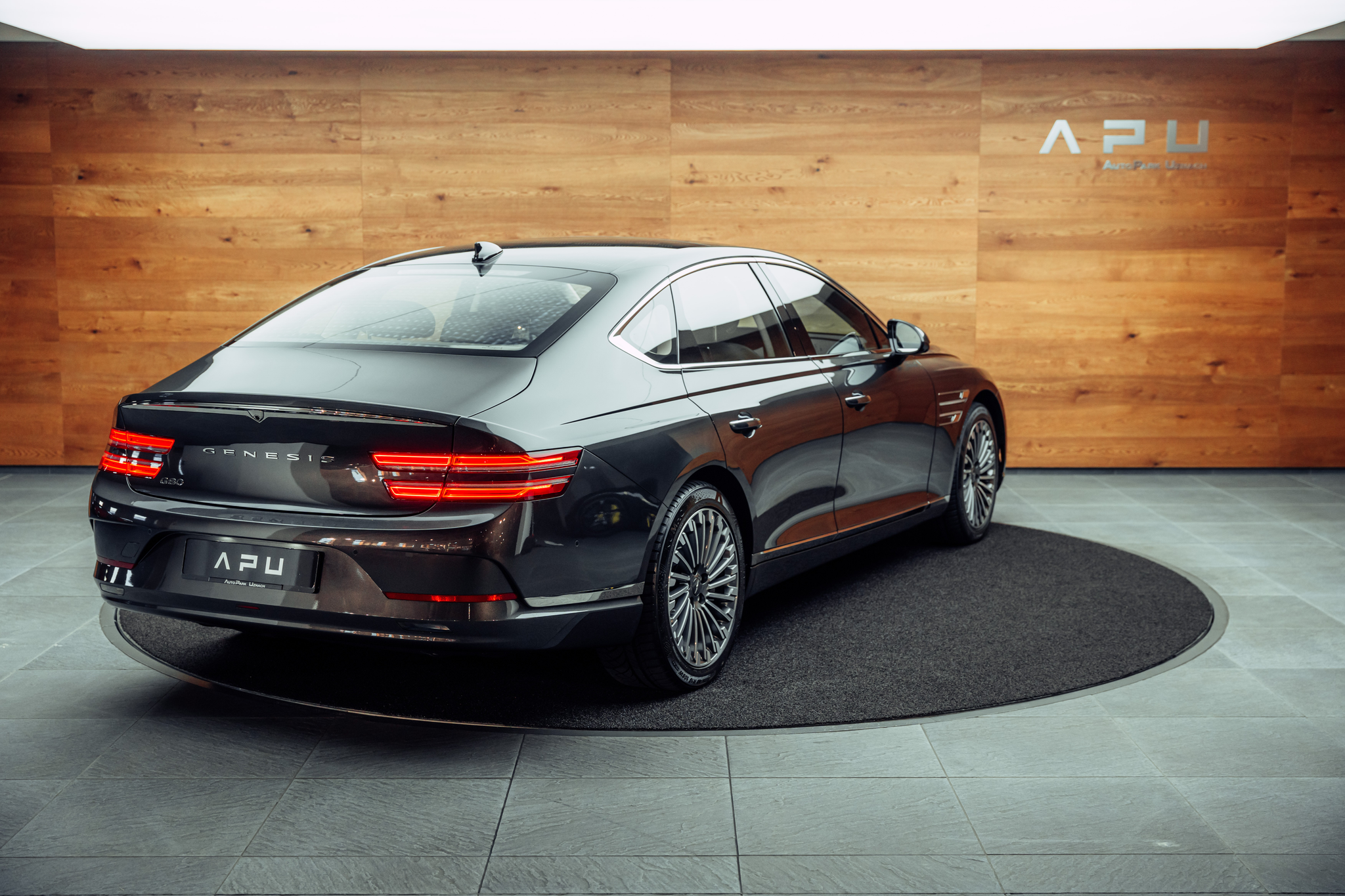 listing desktop thumbnail image 1