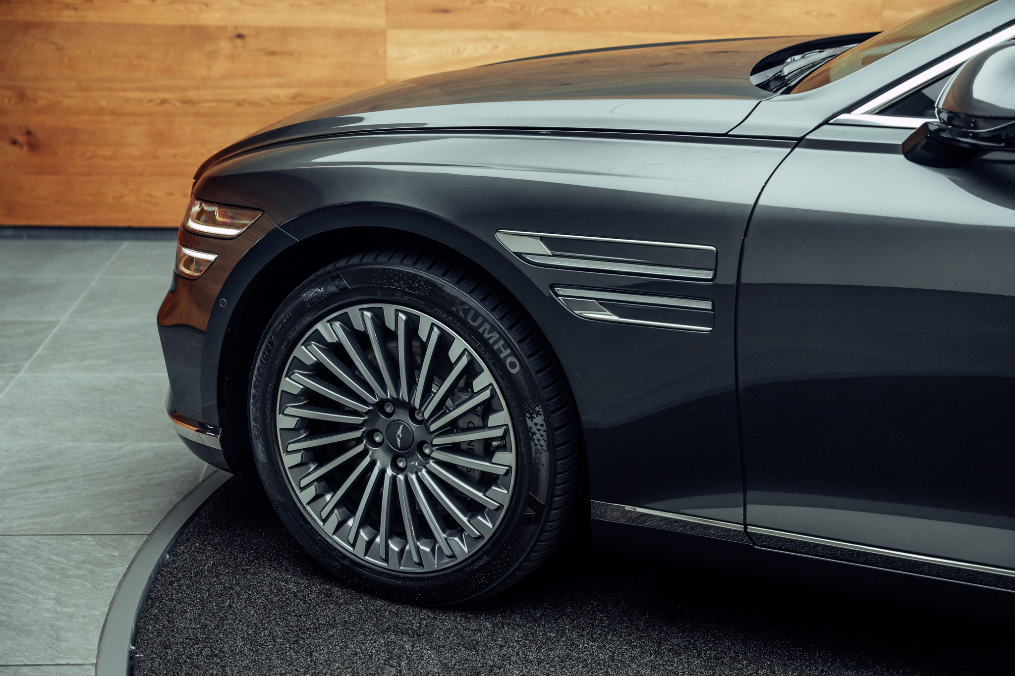 listing desktop thumbnail image 17