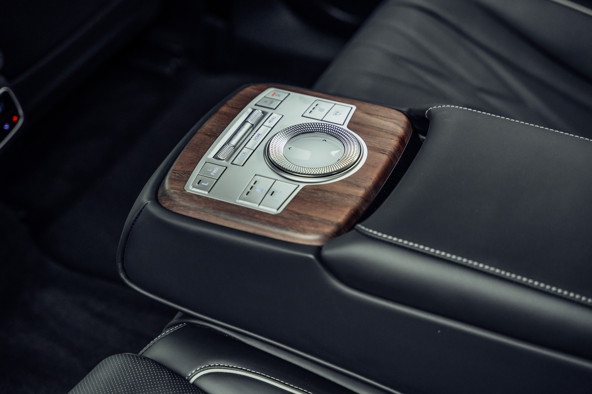 listing desktop thumbnail image 11