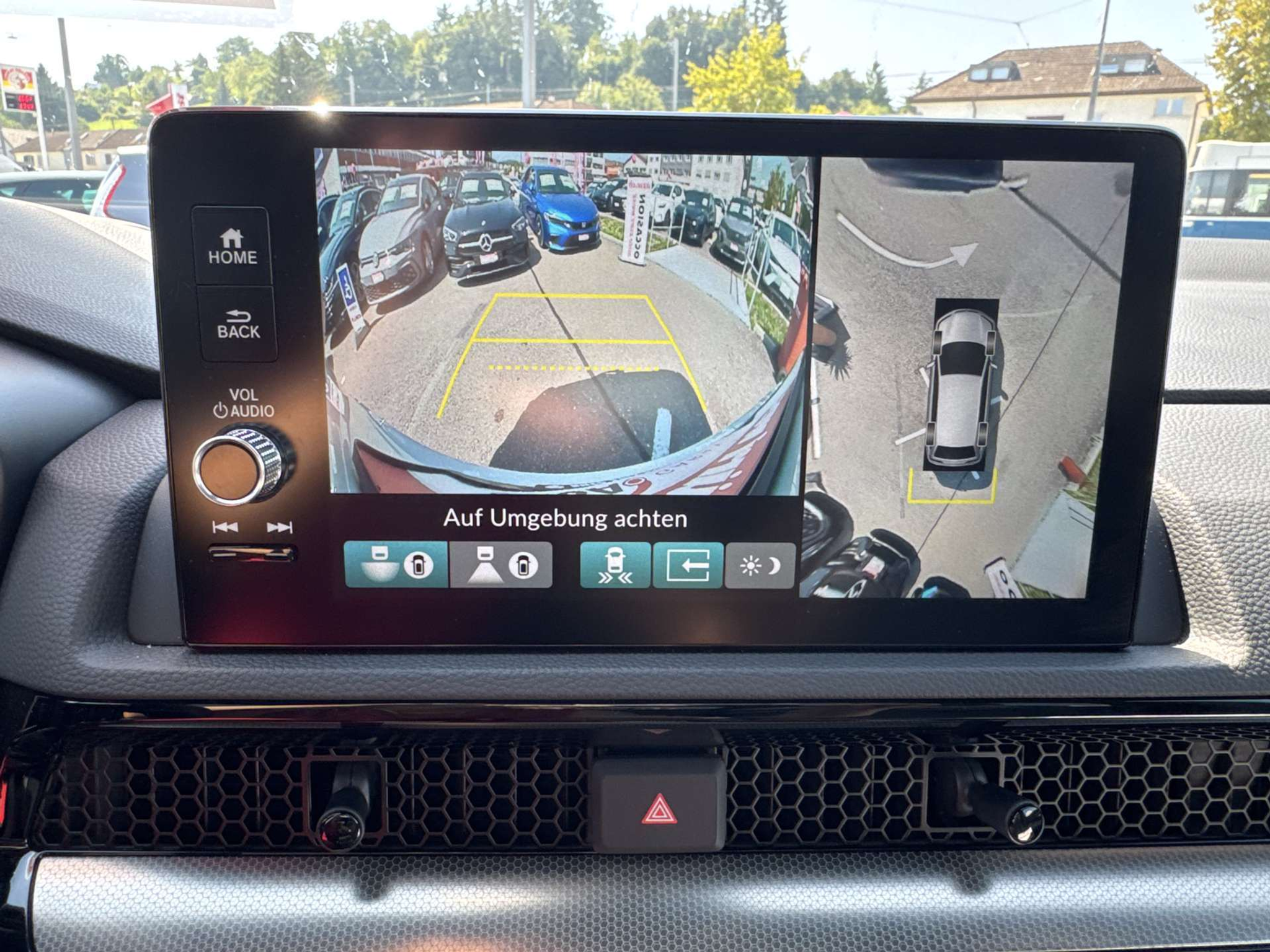 listing desktop thumbnail image 9