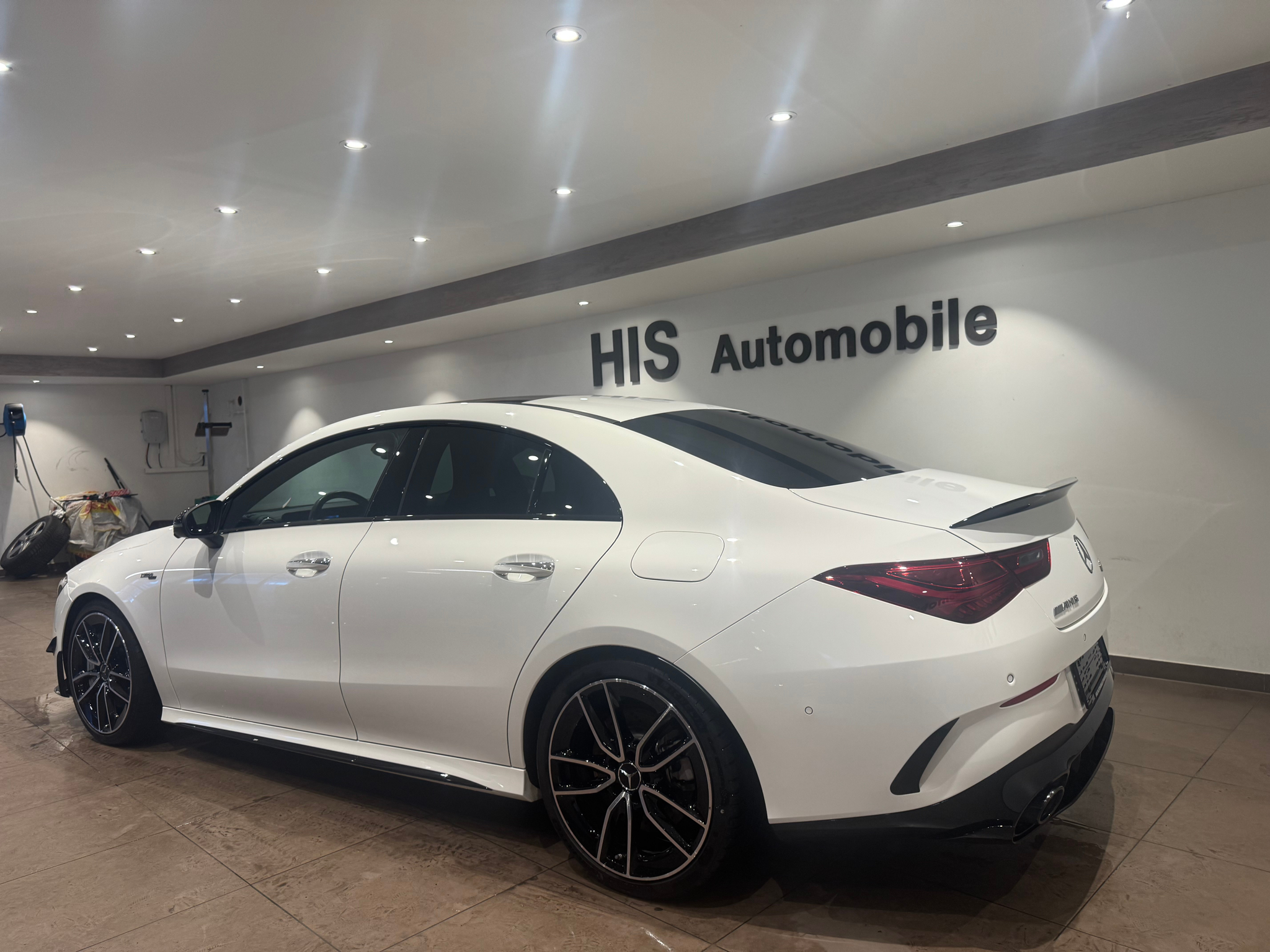 listing desktop thumbnail image 4