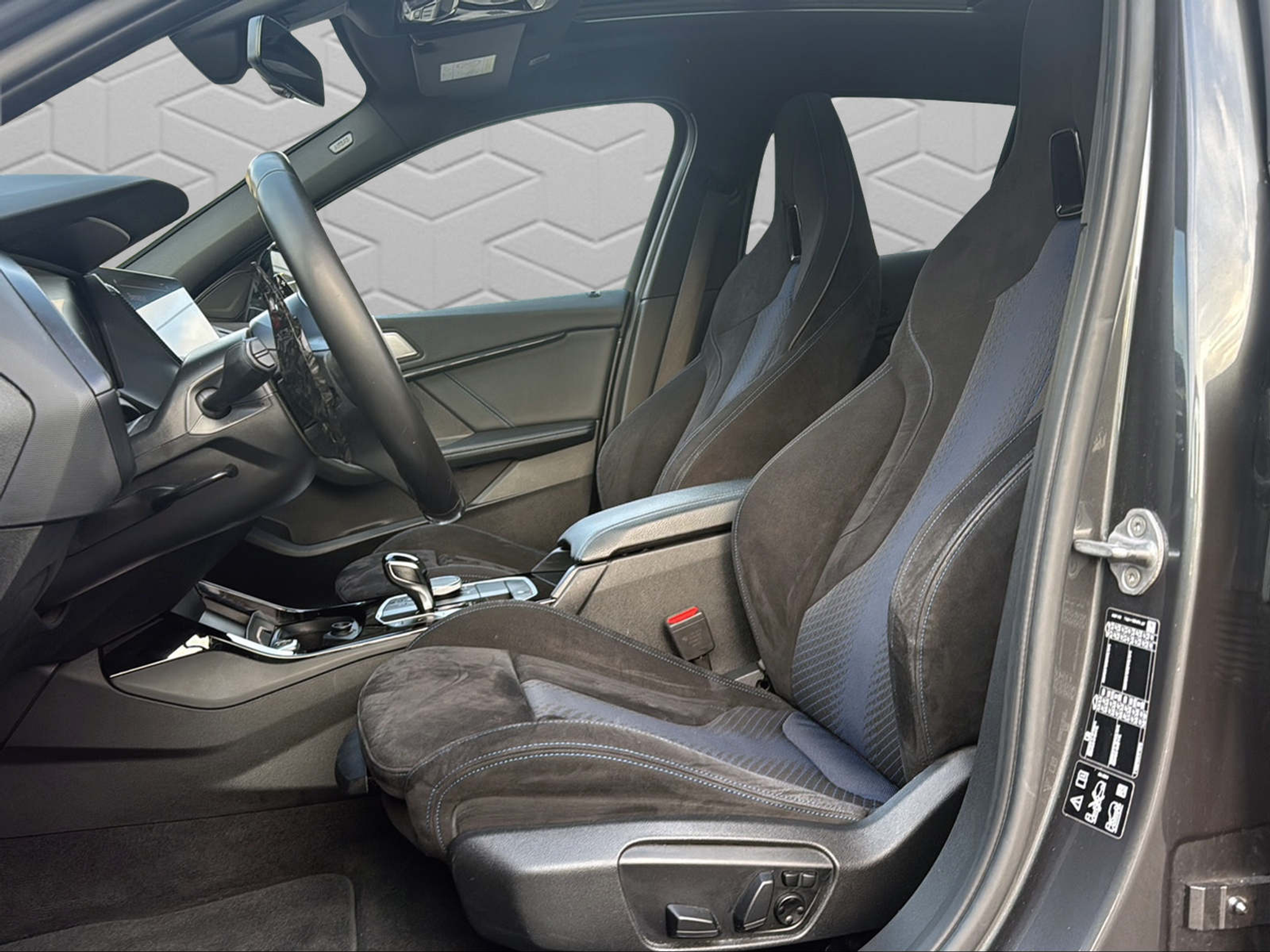 listing desktop thumbnail image 10