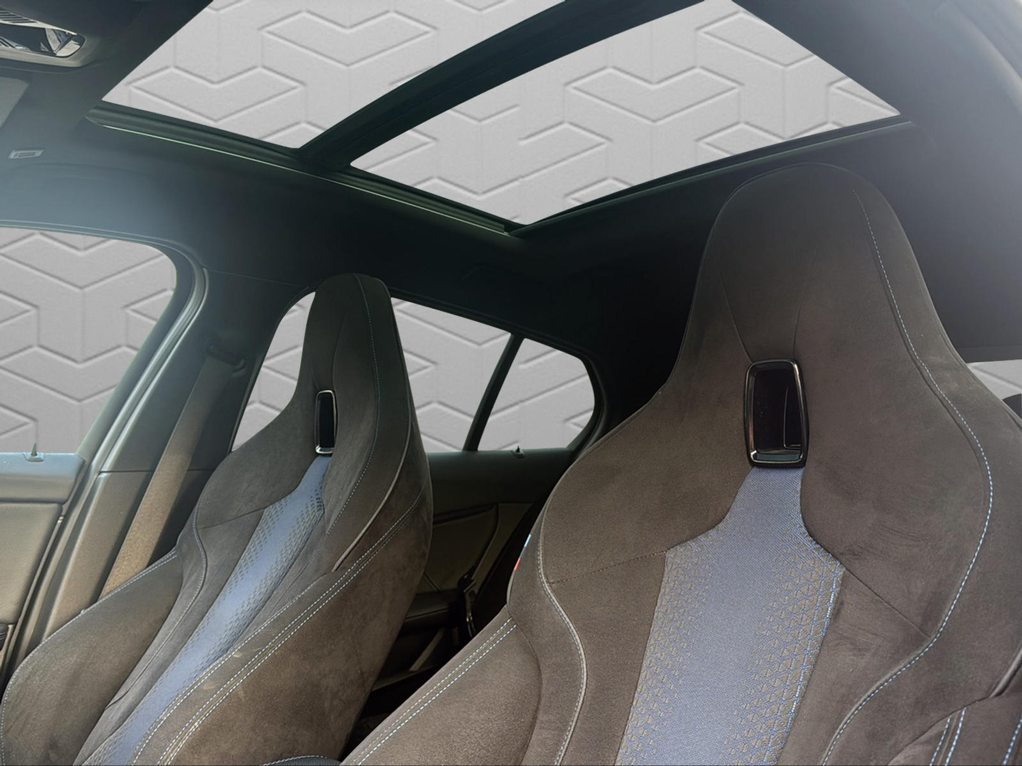 listing desktop thumbnail image 17