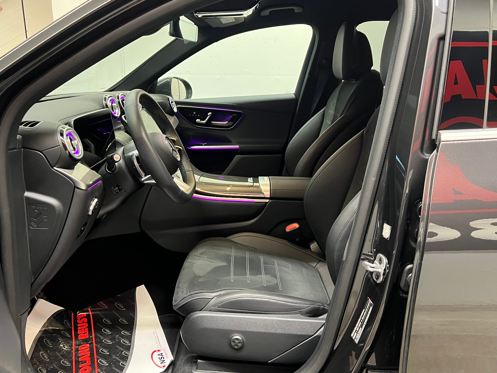 listing desktop thumbnail image 12