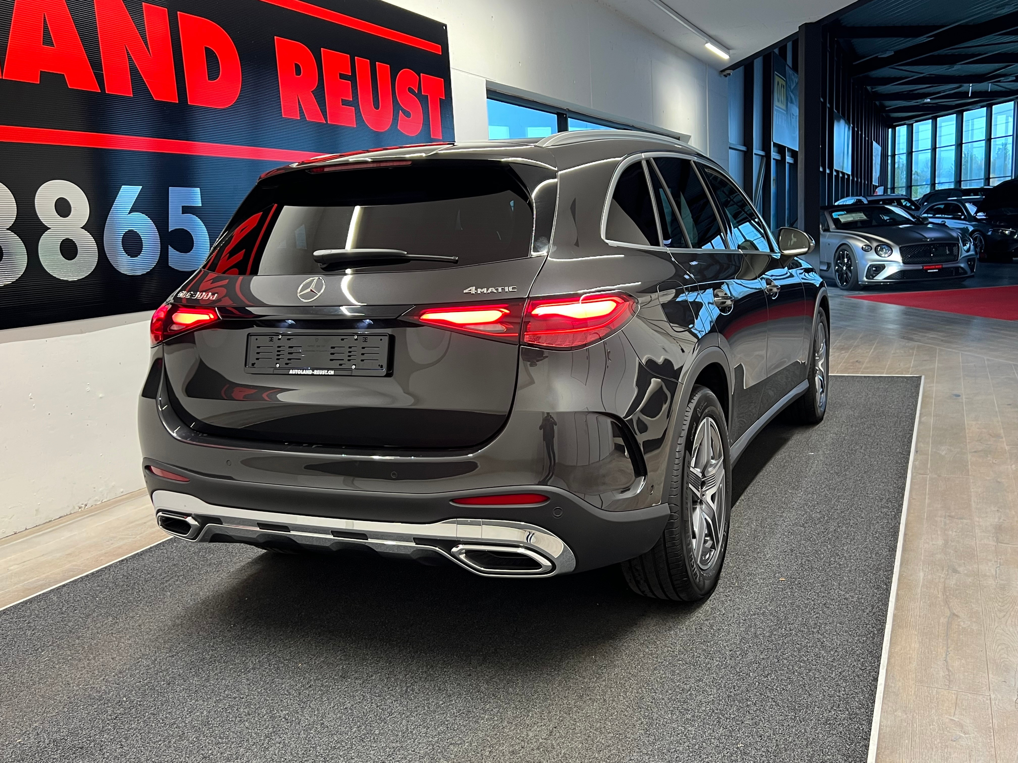 listing desktop thumbnail image 5