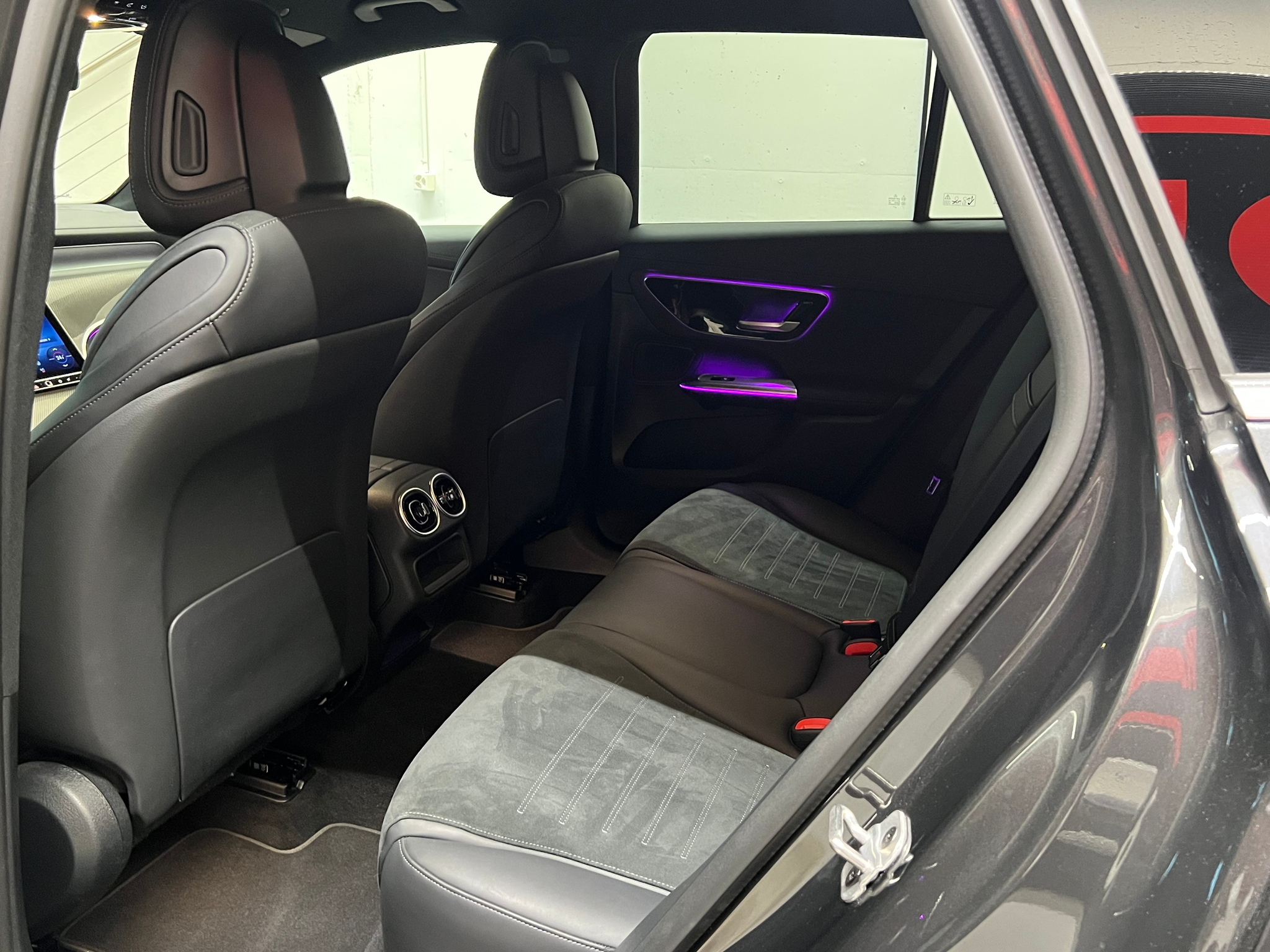 listing desktop thumbnail image 14