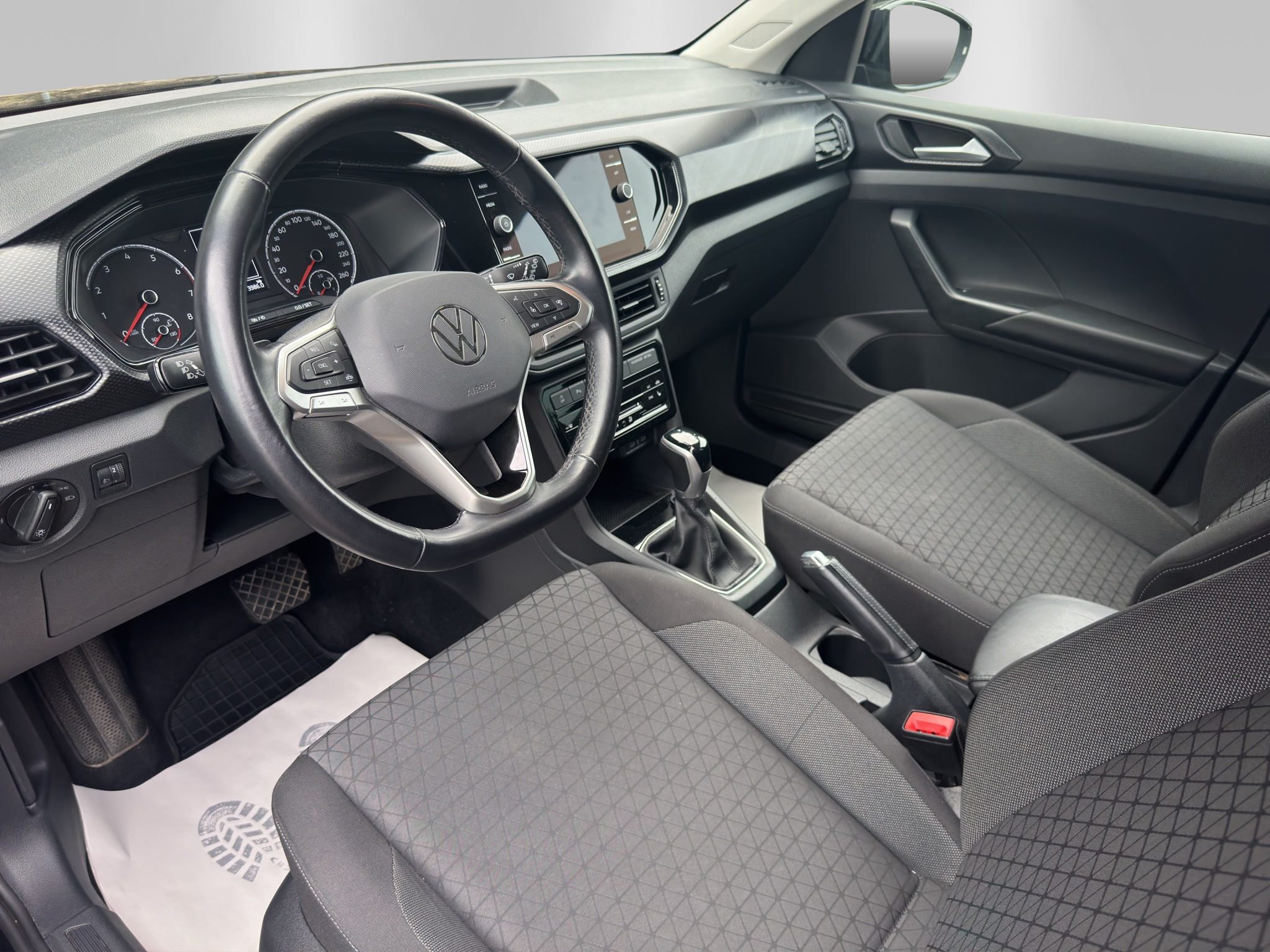 listing desktop thumbnail image 7