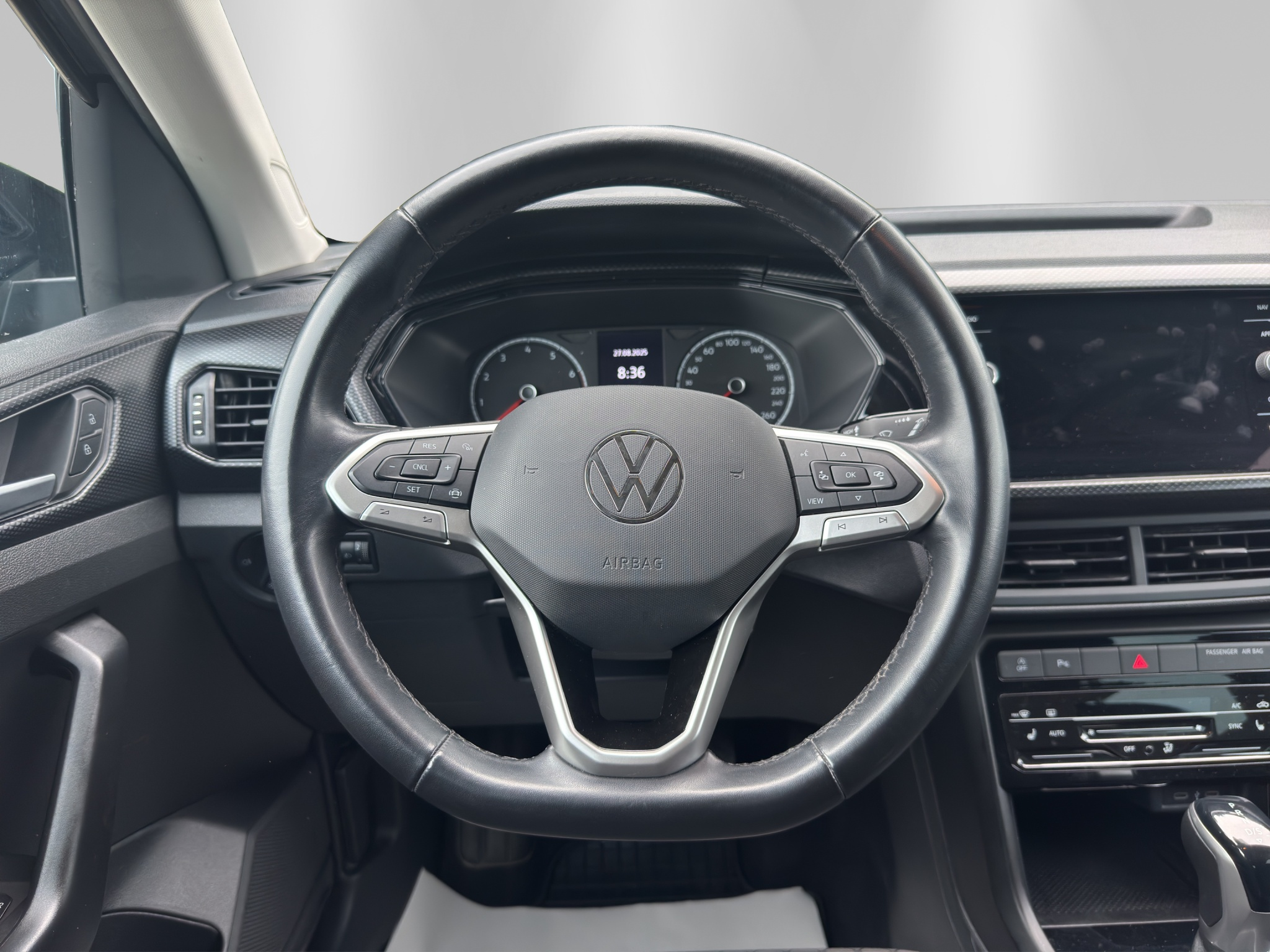 listing desktop thumbnail image 9