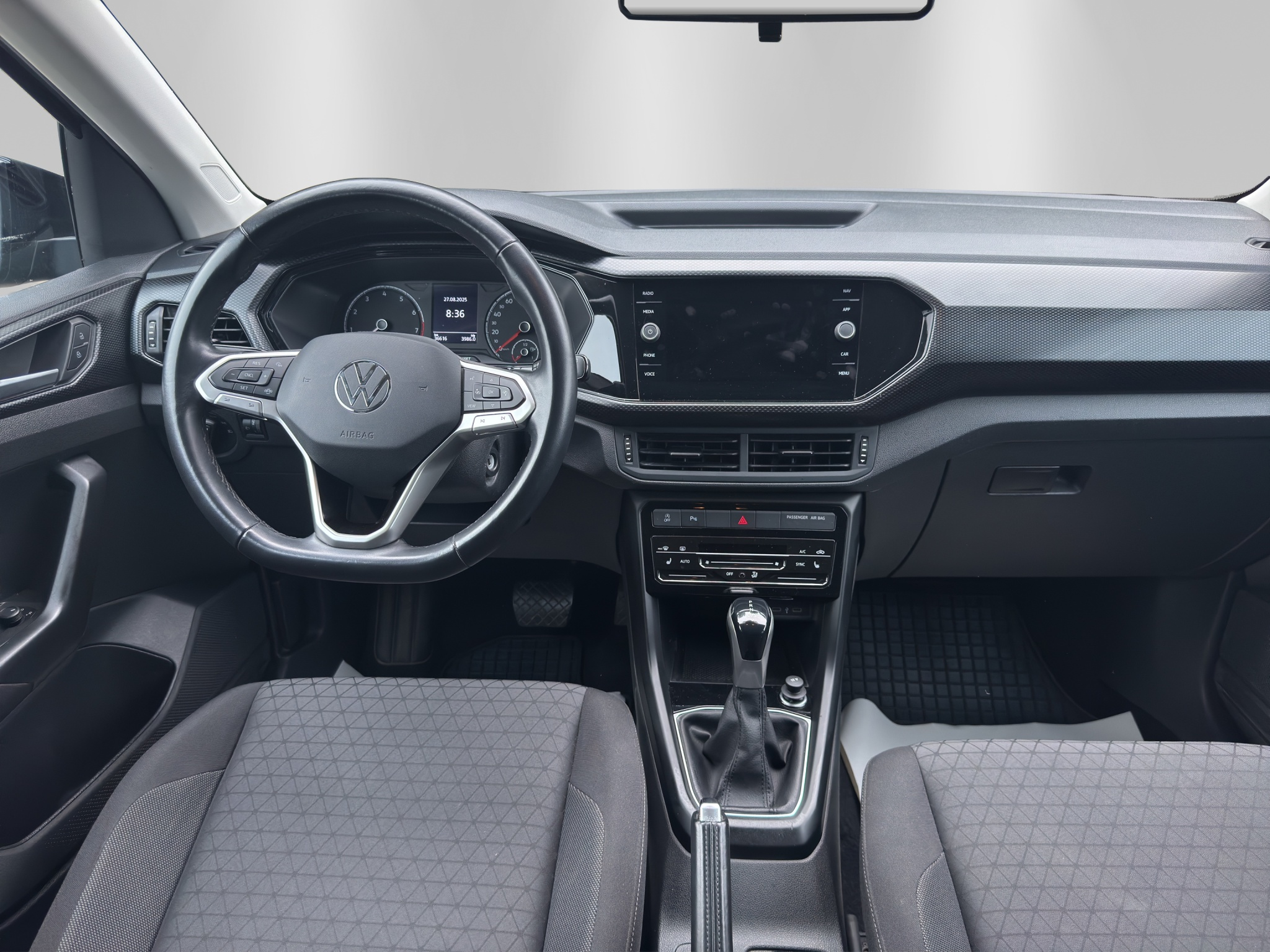 listing desktop thumbnail image 8