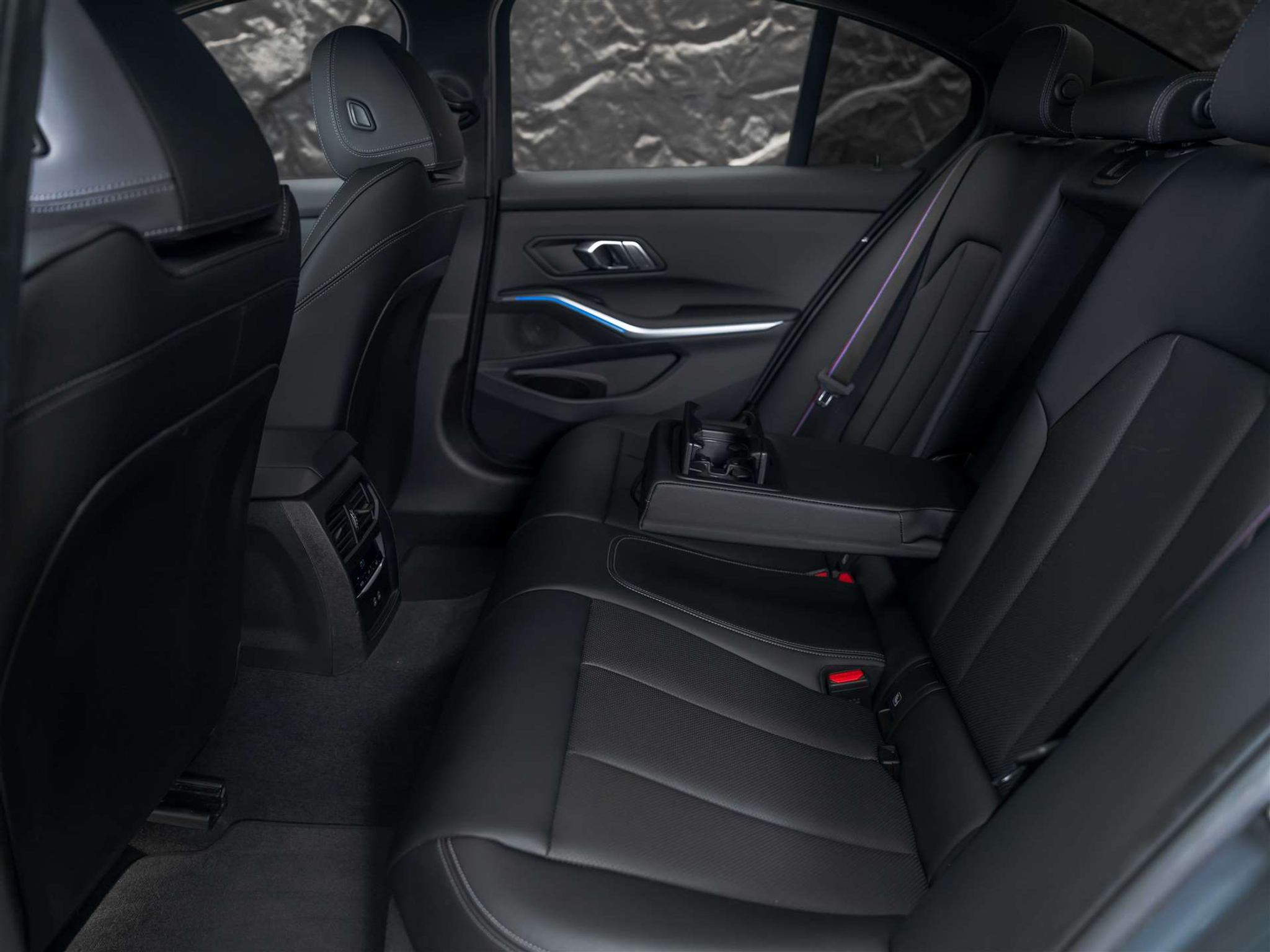 listing desktop thumbnail image 12