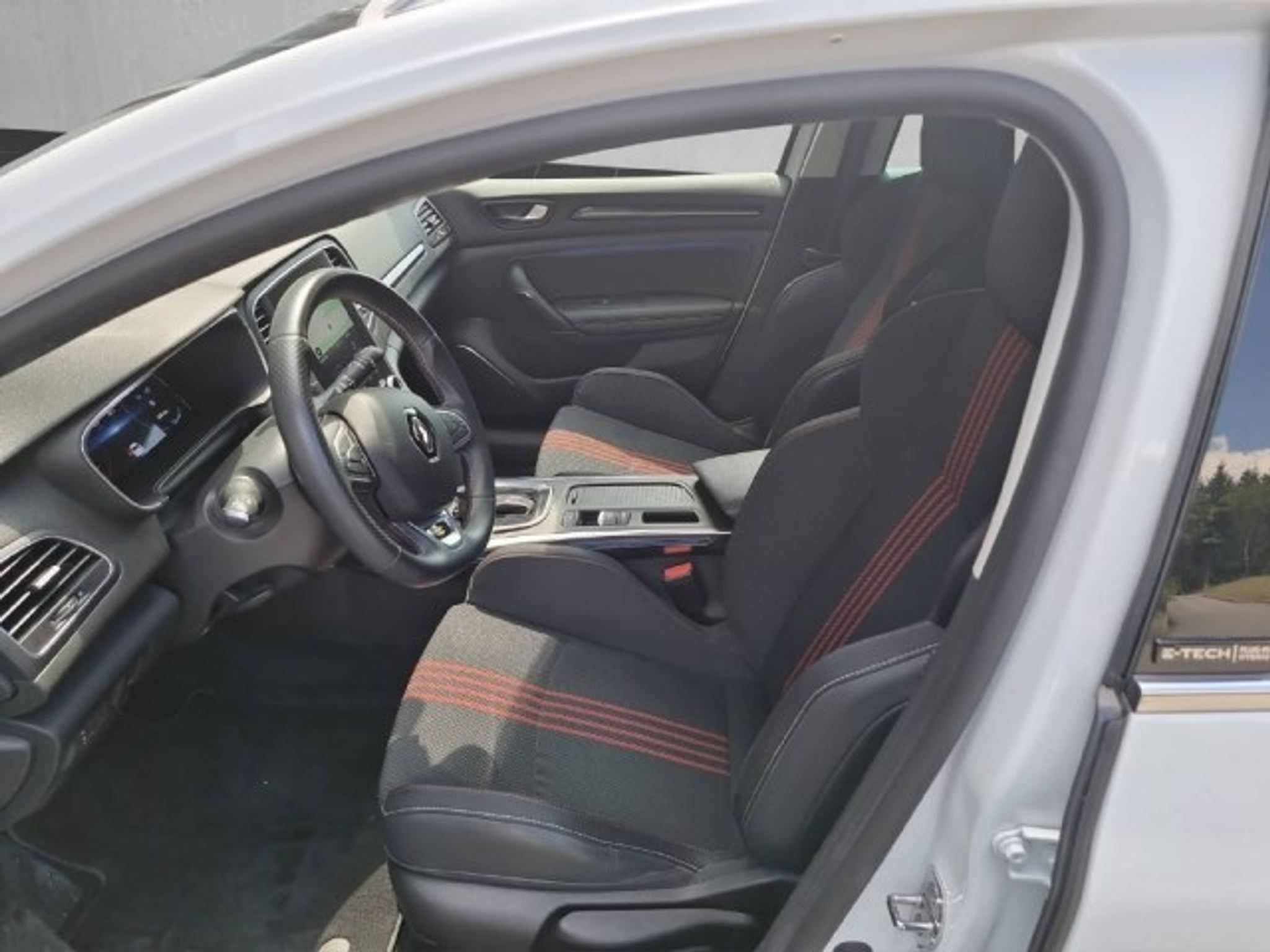 listing desktop thumbnail image 5