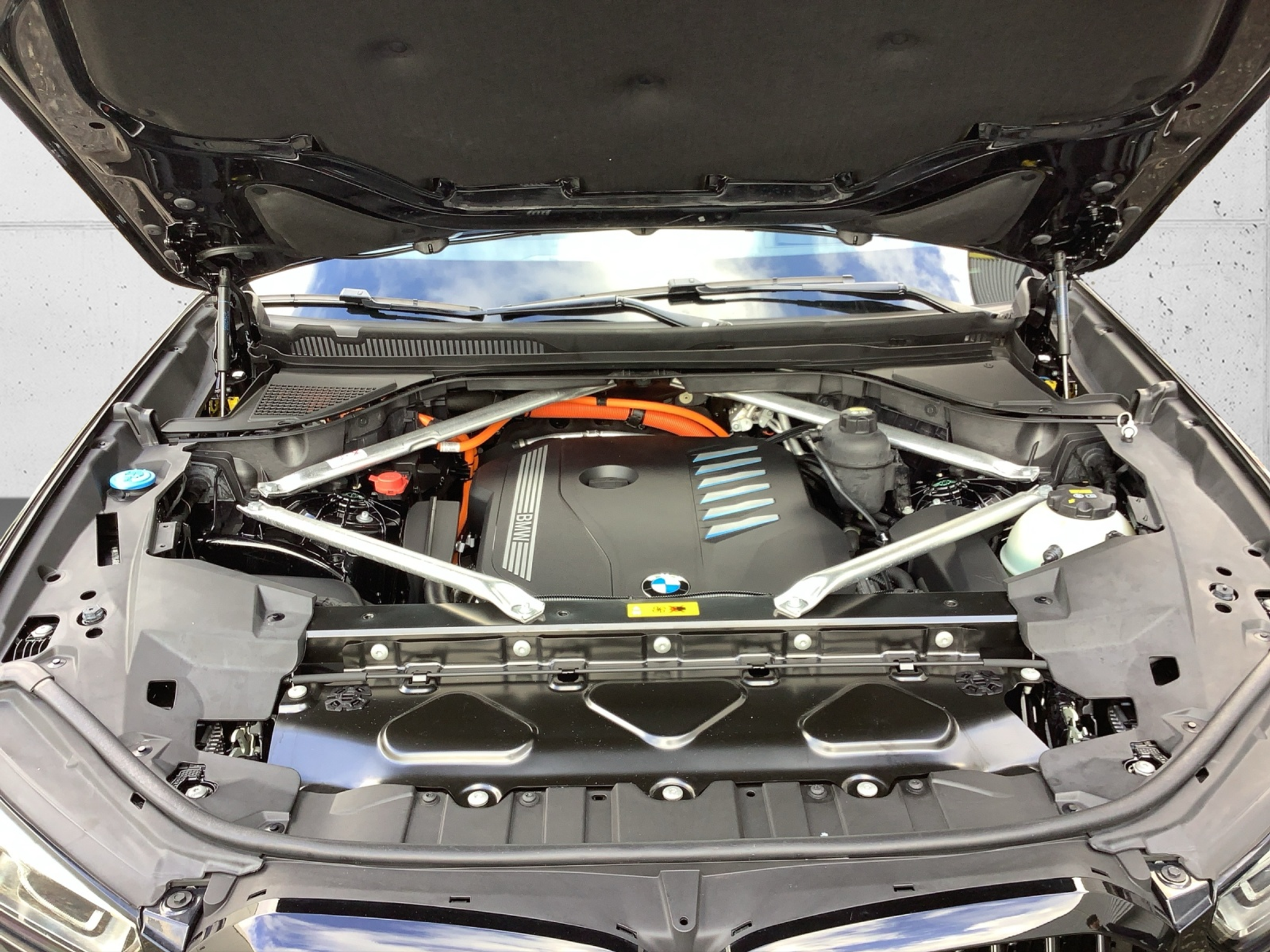 listing desktop thumbnail image 9