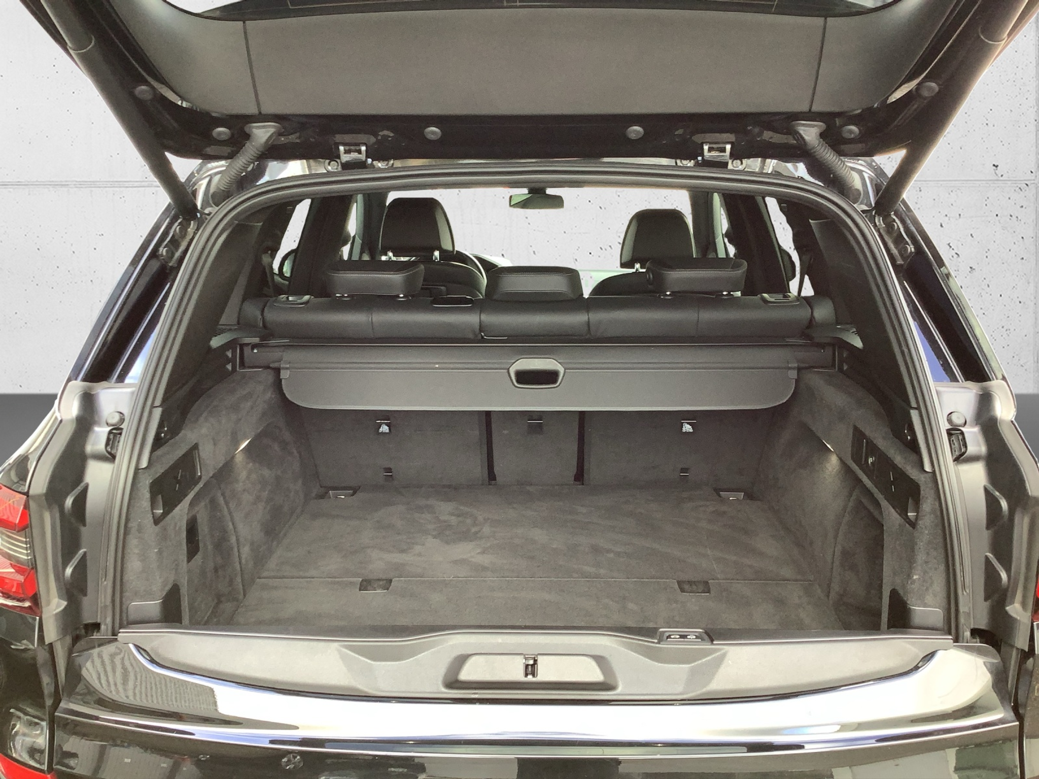 listing desktop thumbnail image 8