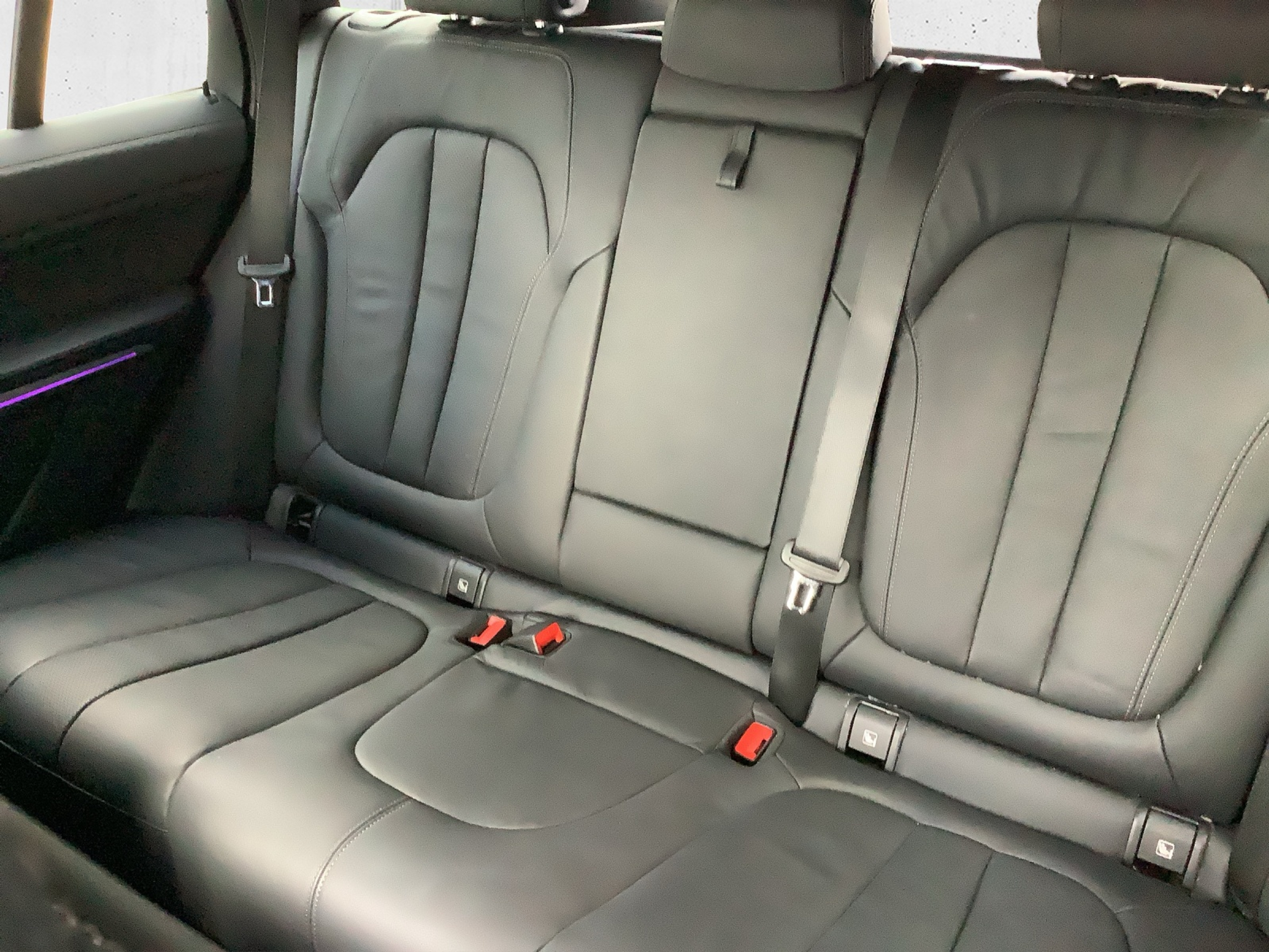 listing desktop thumbnail image 18