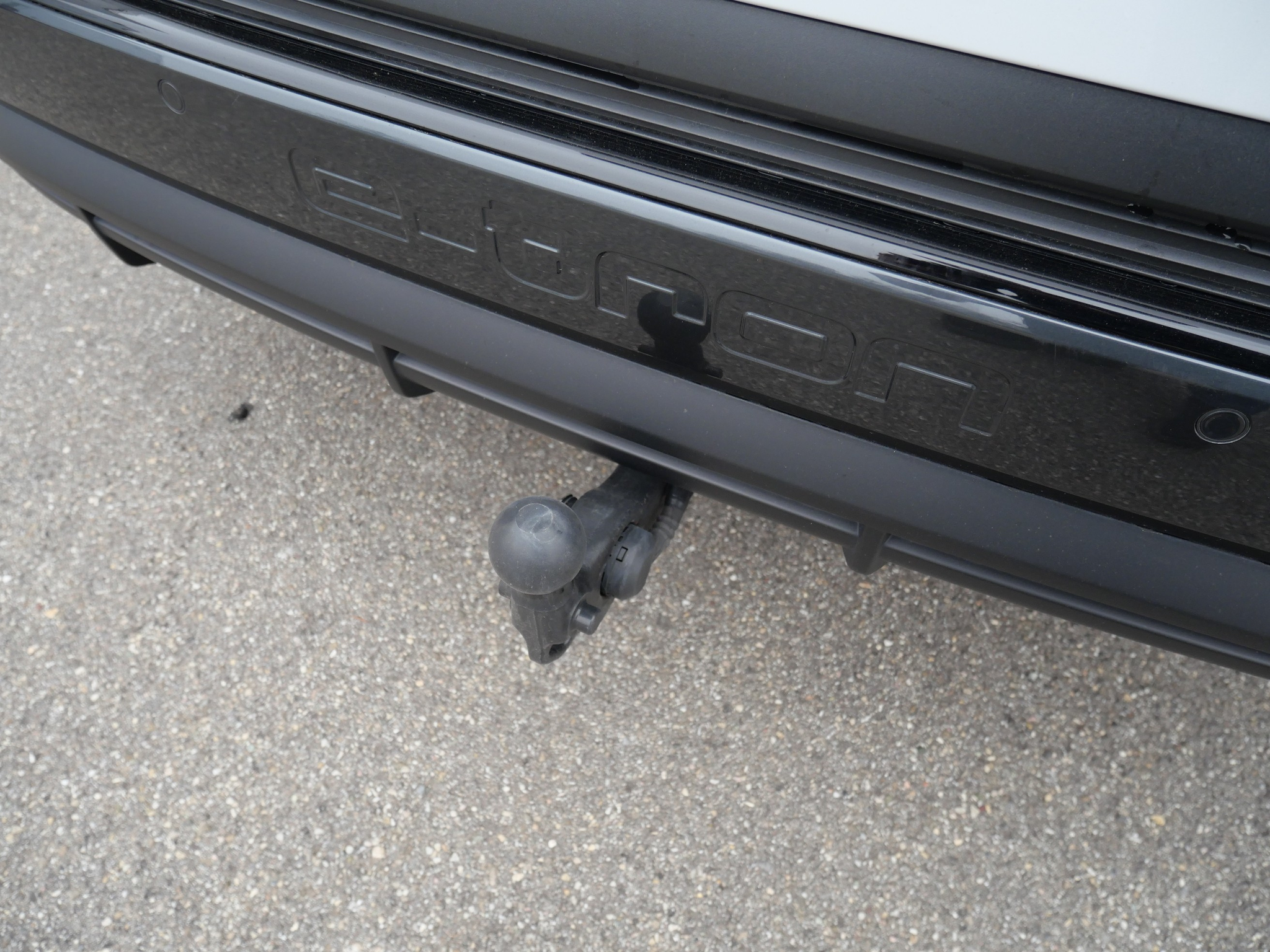 listing desktop thumbnail image 8