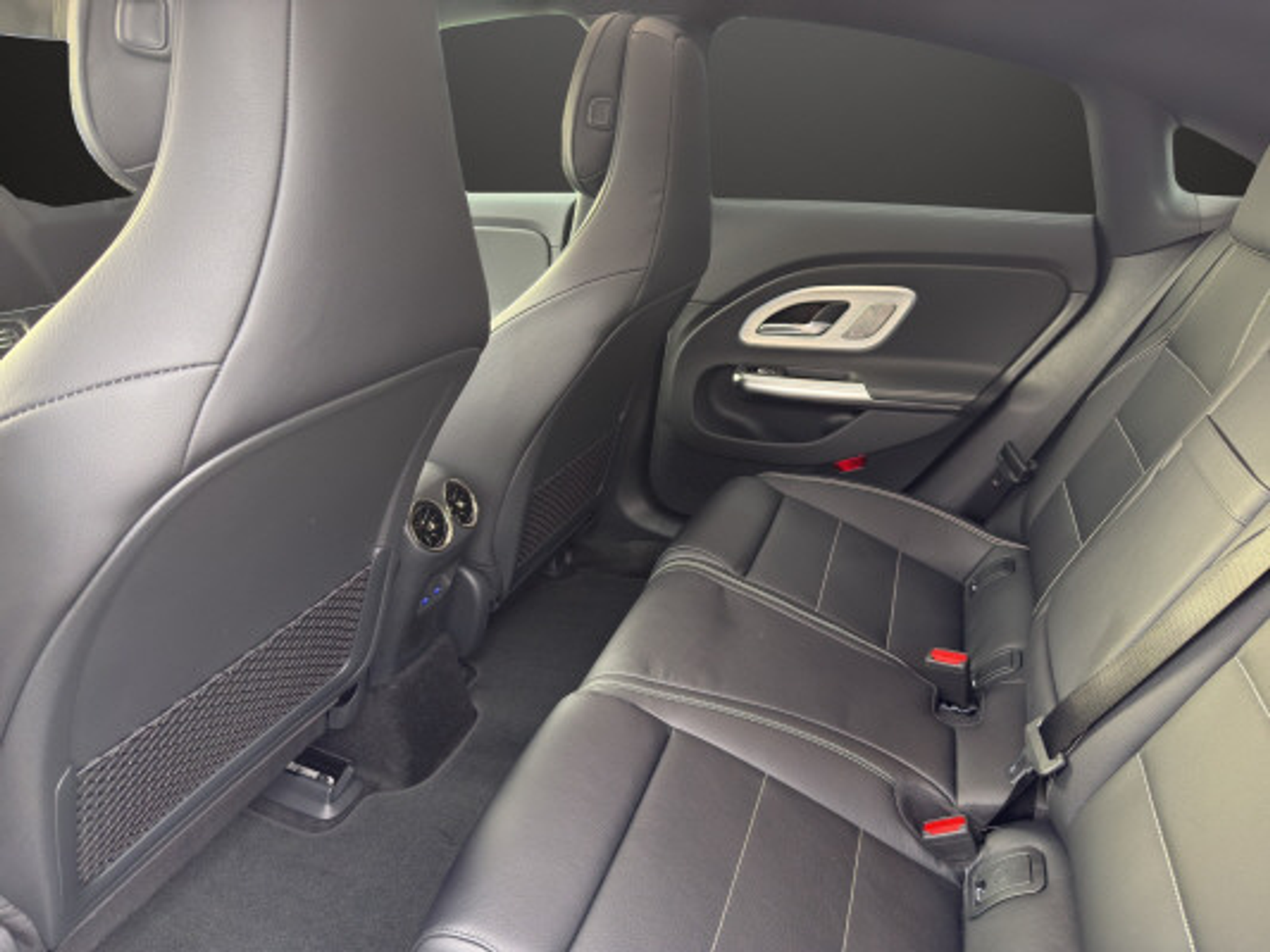 listing desktop thumbnail image 6