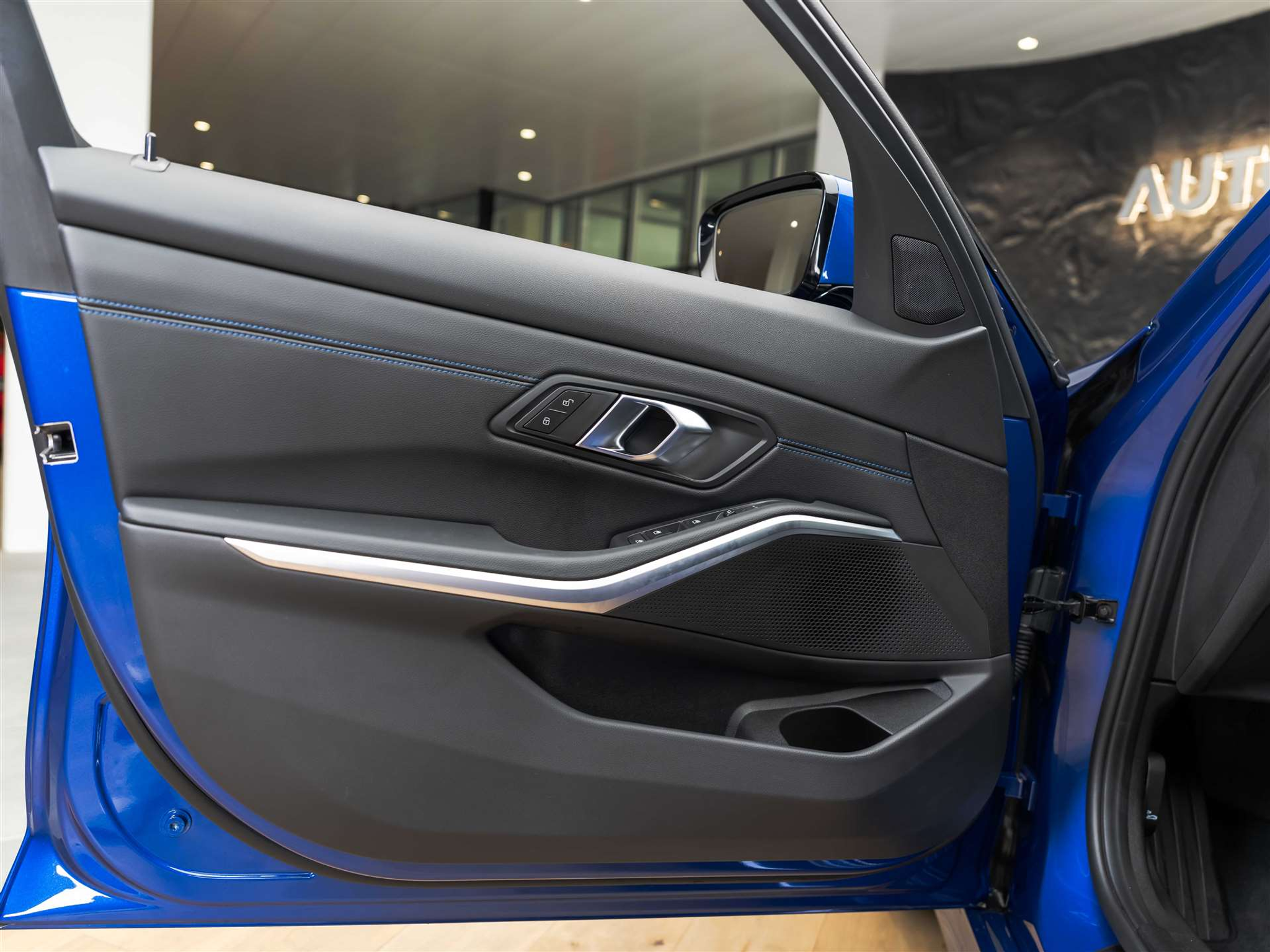 listing desktop thumbnail image 22