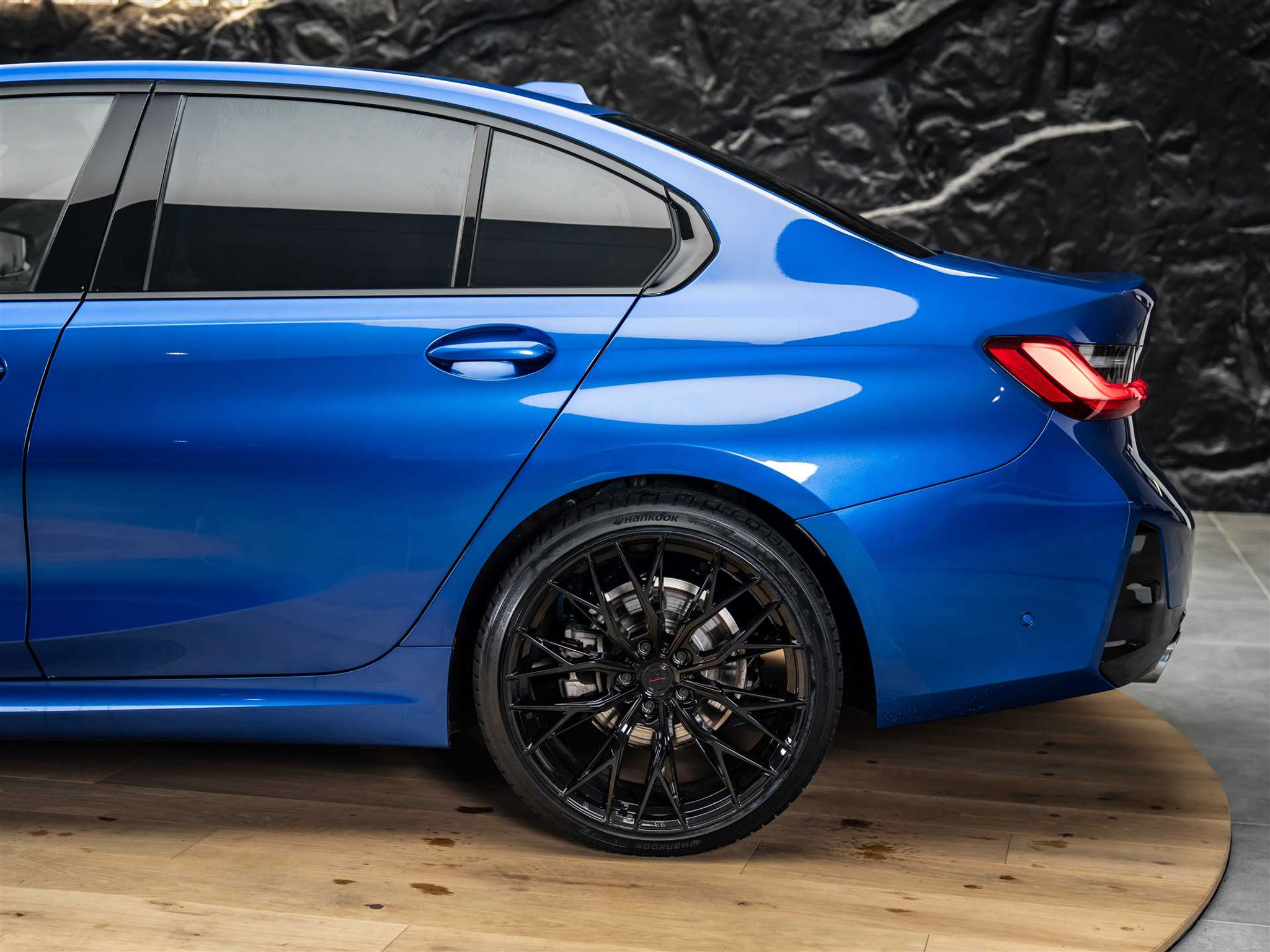 listing desktop thumbnail image 19