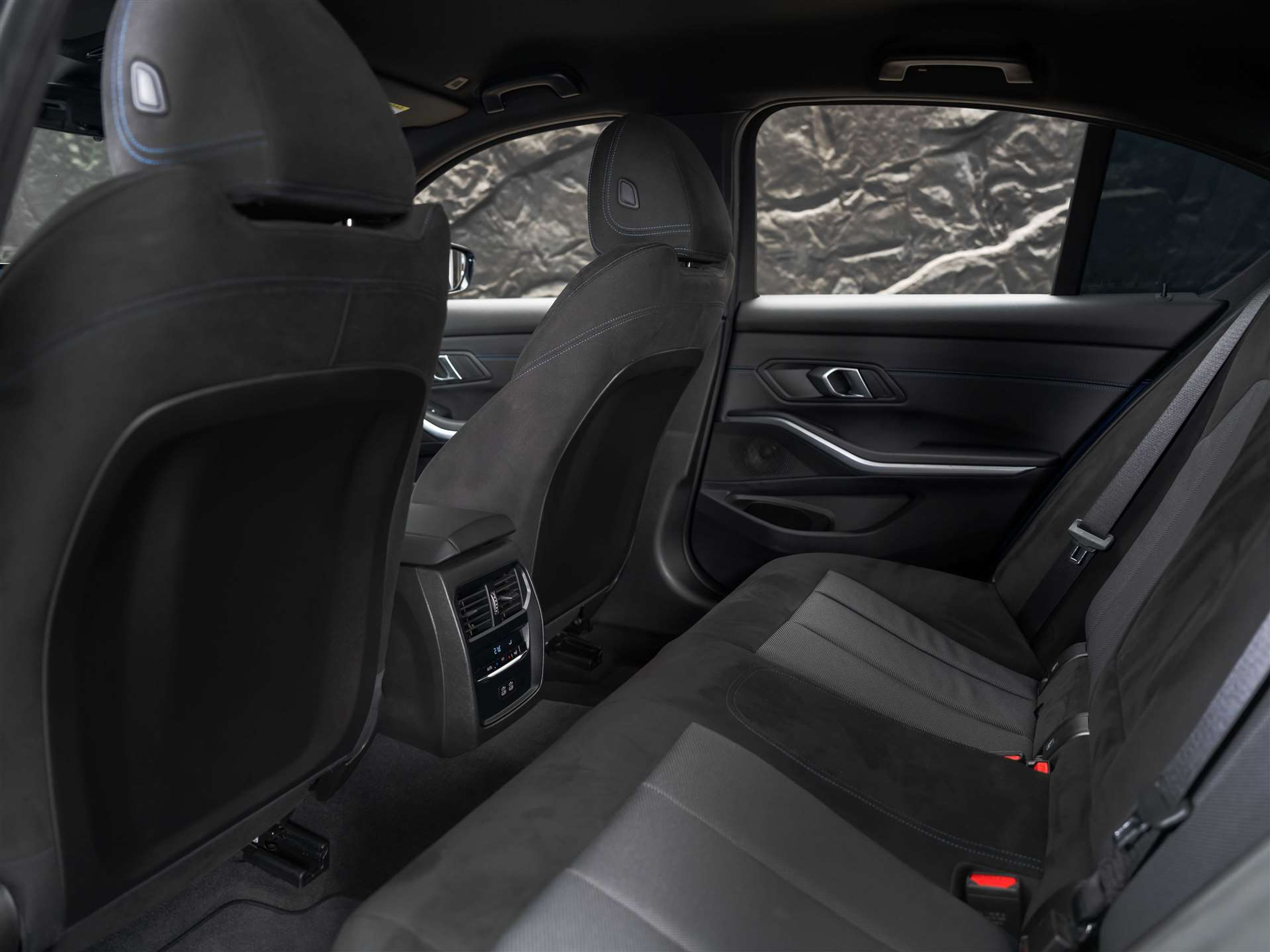 listing desktop thumbnail image 11