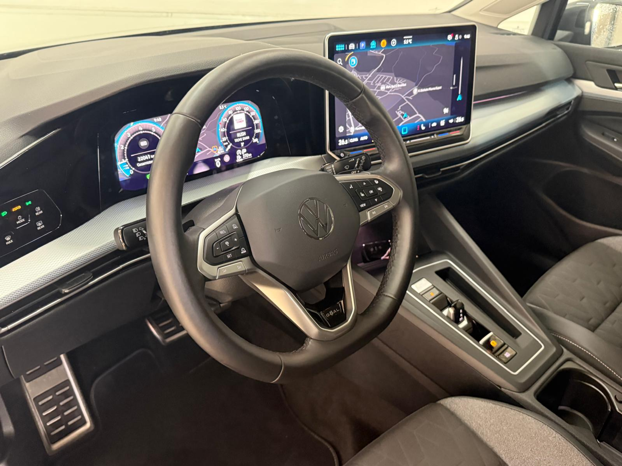 listing desktop thumbnail image 8