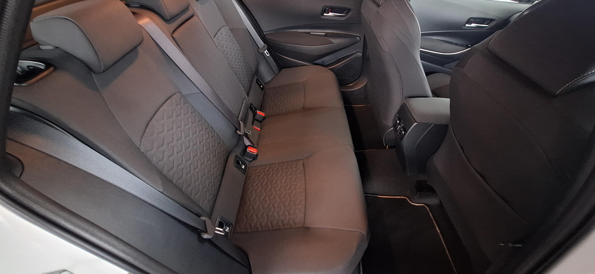 listing desktop thumbnail image 7